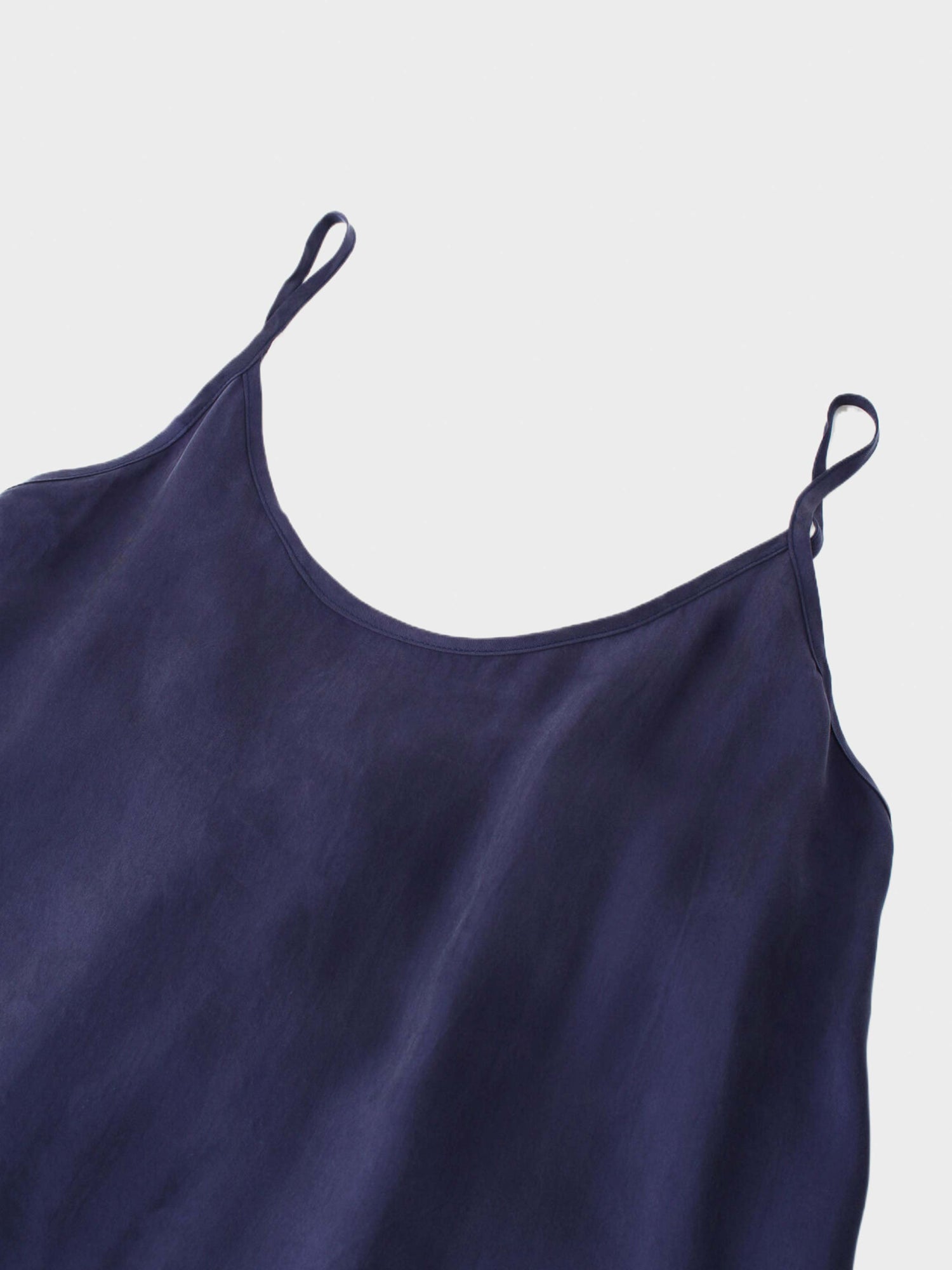 SOLID CREW NECK SLIP DRESS-NAVY