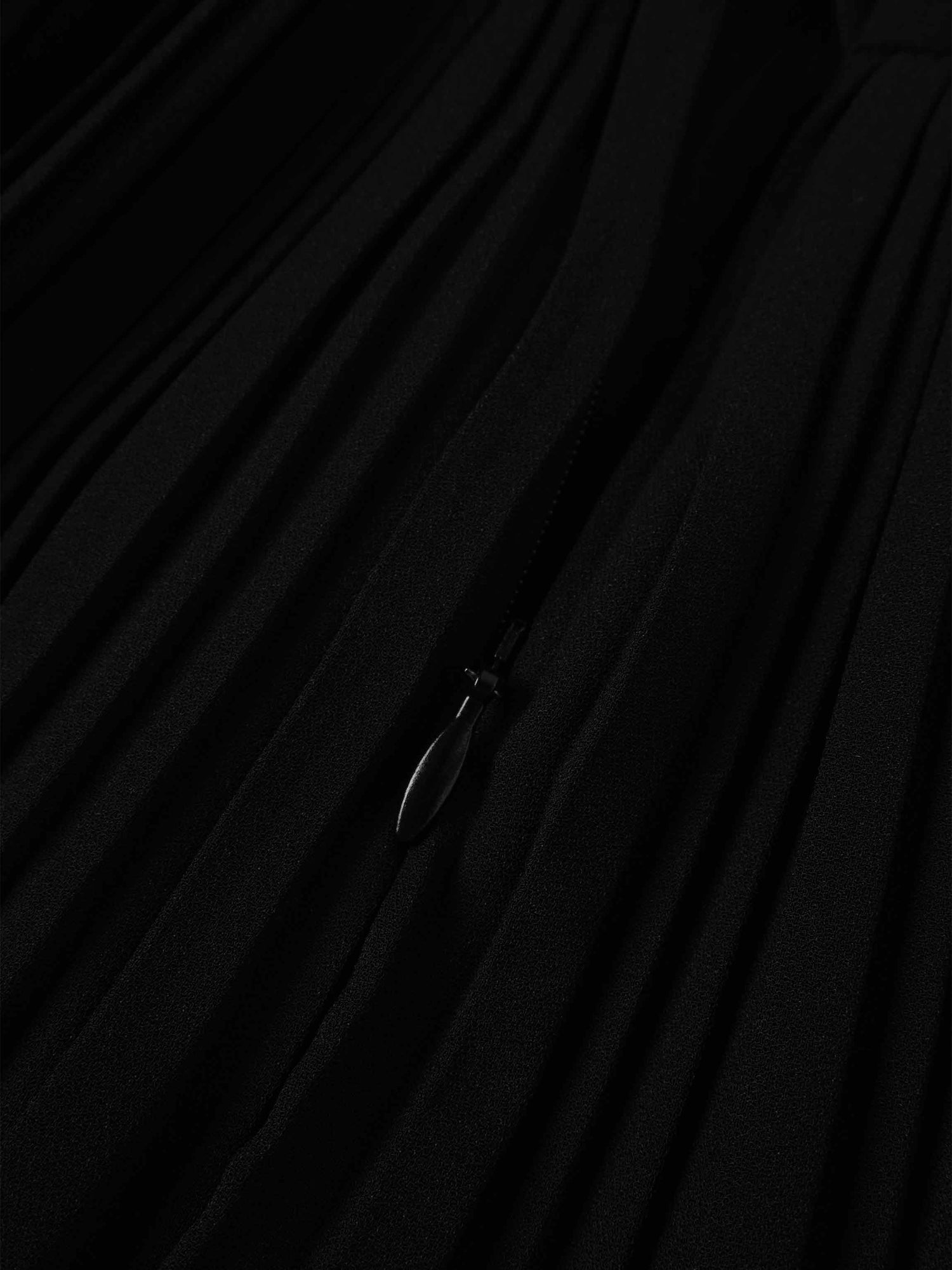 Pleated Layer Skirt 37&quot;-Black