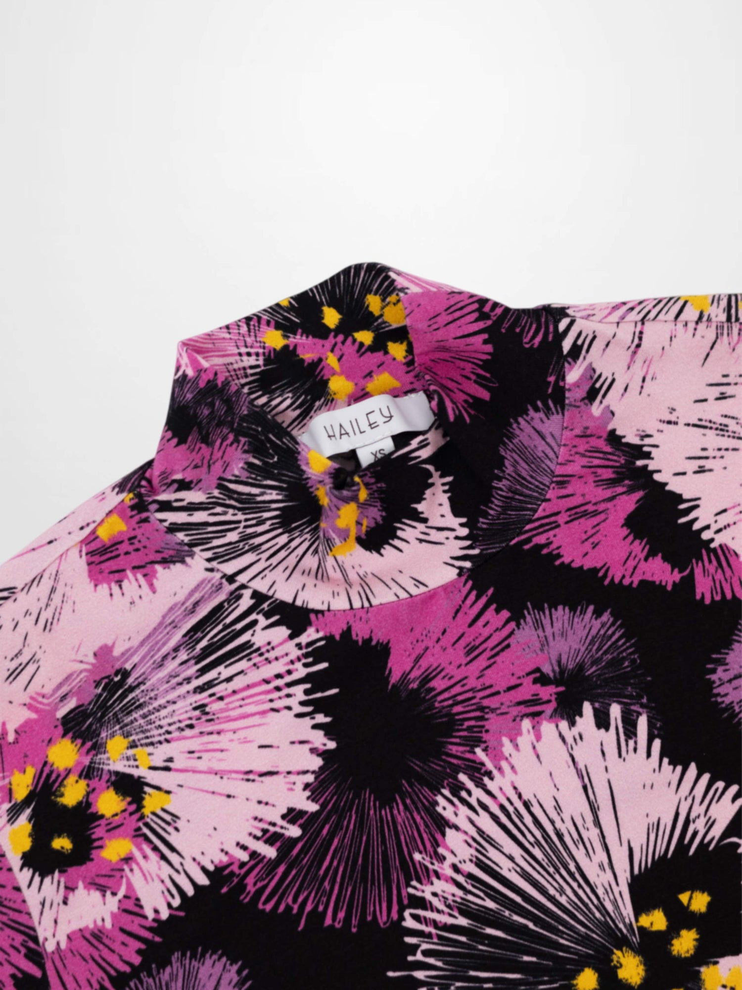 Boxy Printed Modal Turtleneck-Flower Burst
