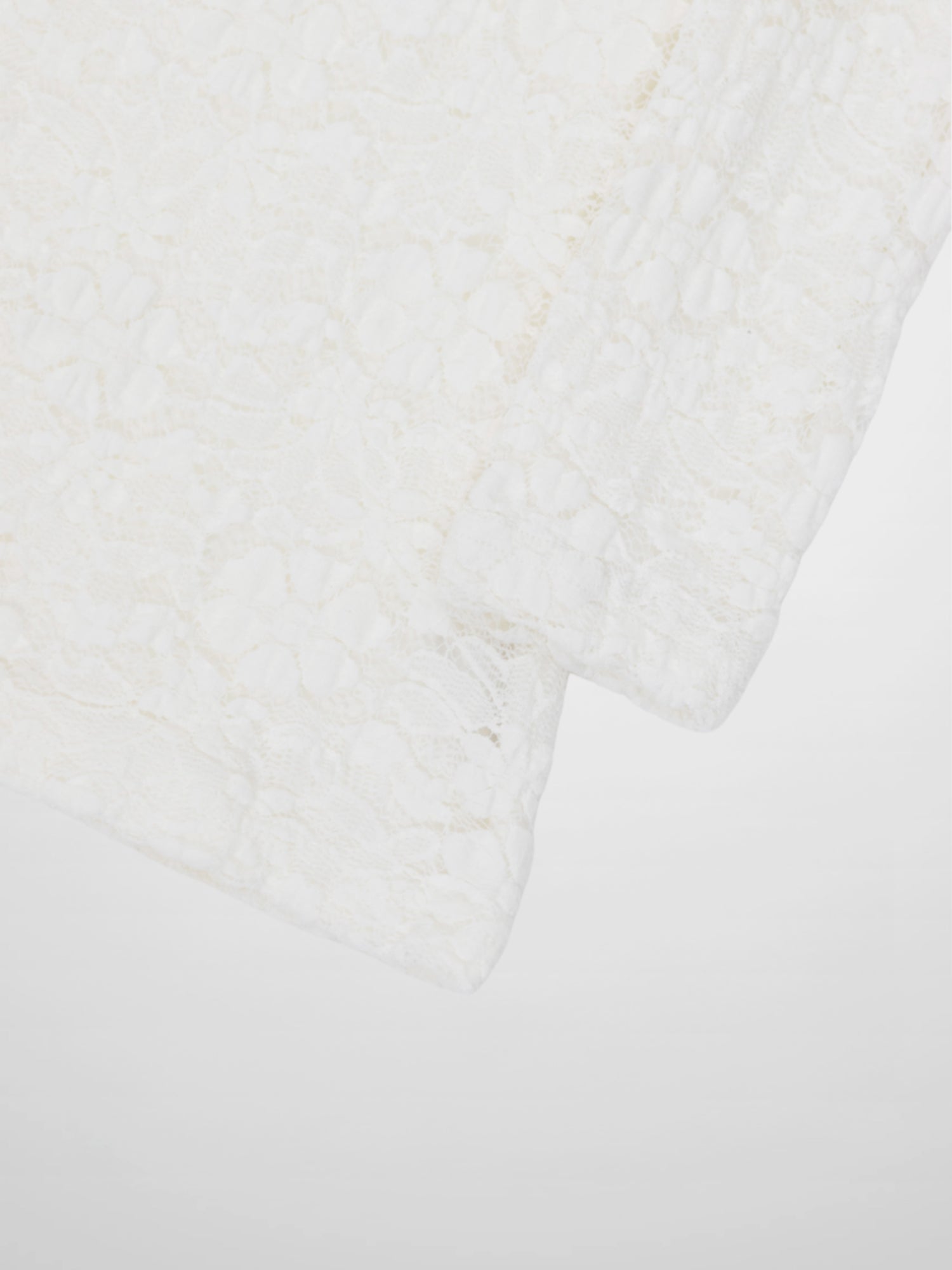 Lace Mock Neck Turtleneck-White