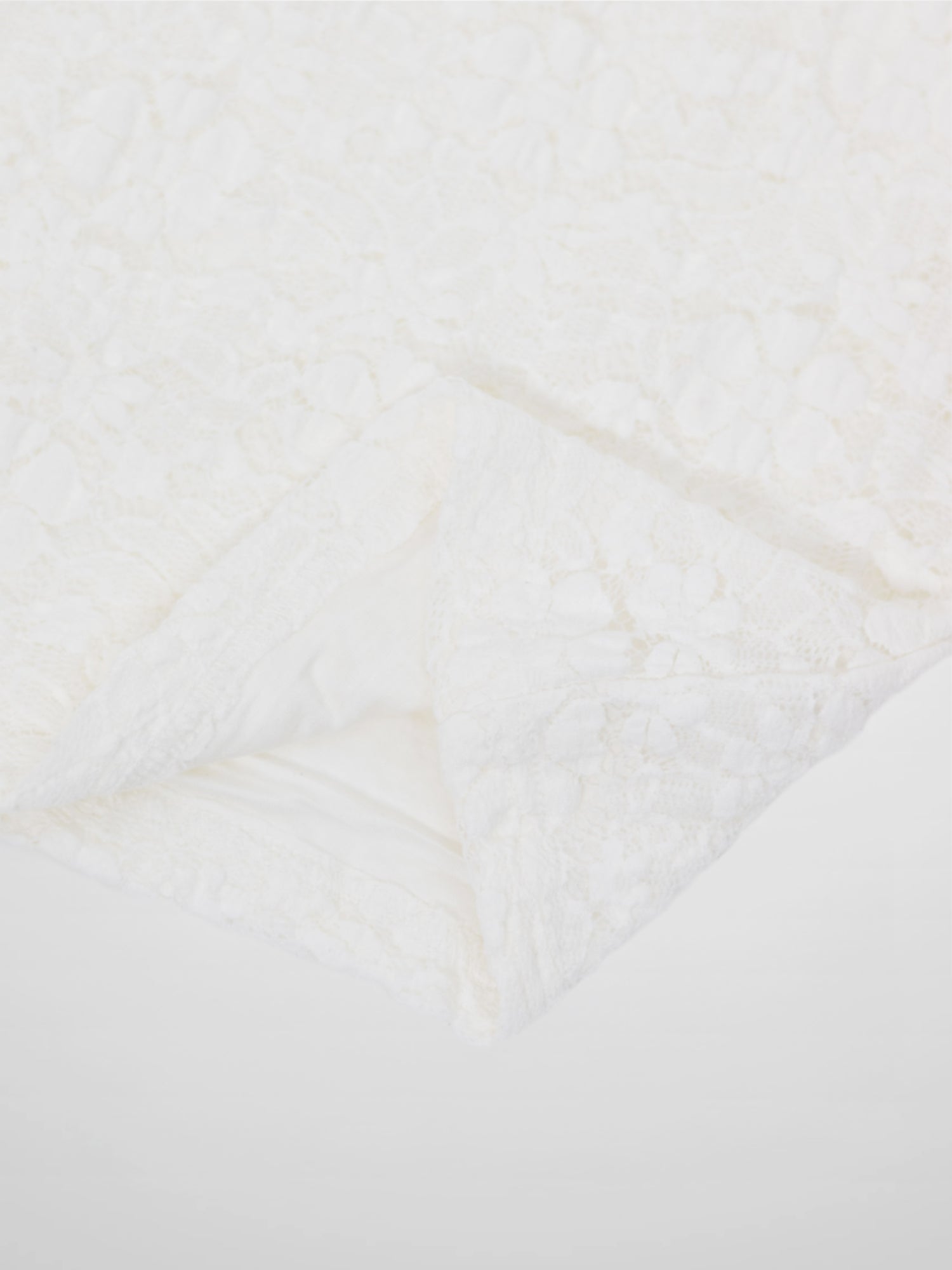Lace Mock Neck Turtleneck-White