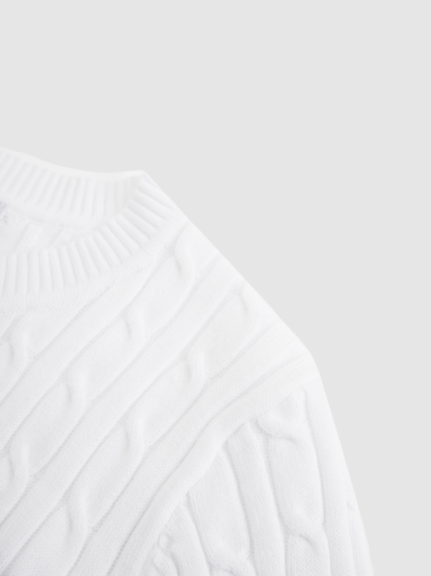 Crew Neck Cable Sweater-White