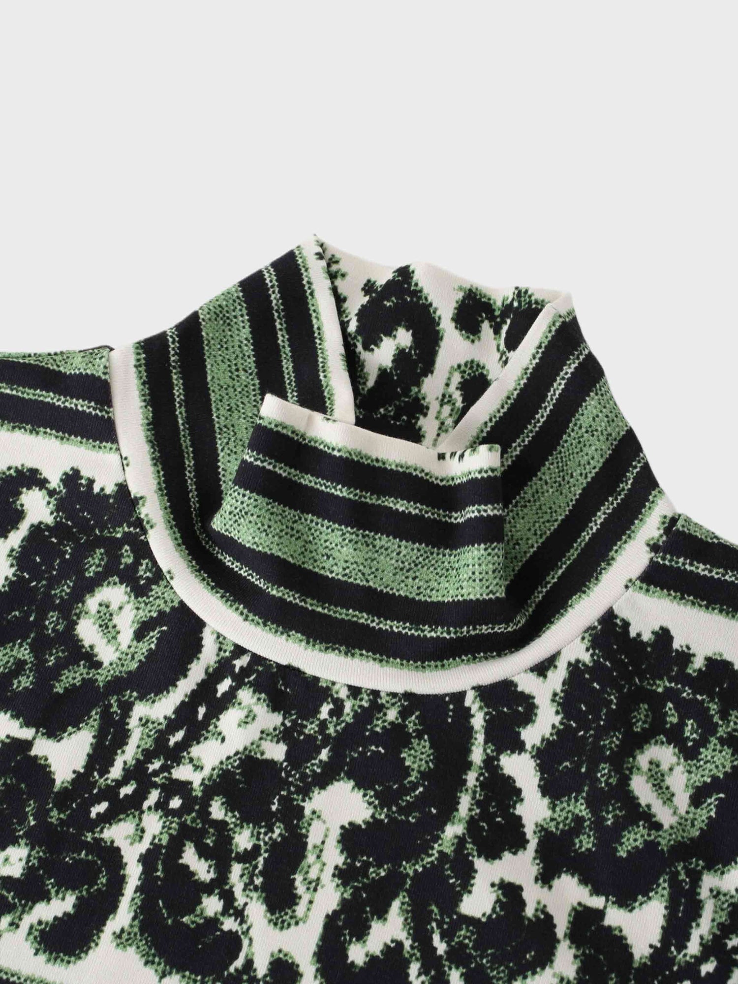 Printed Modal Turtleneck-Paisley Green