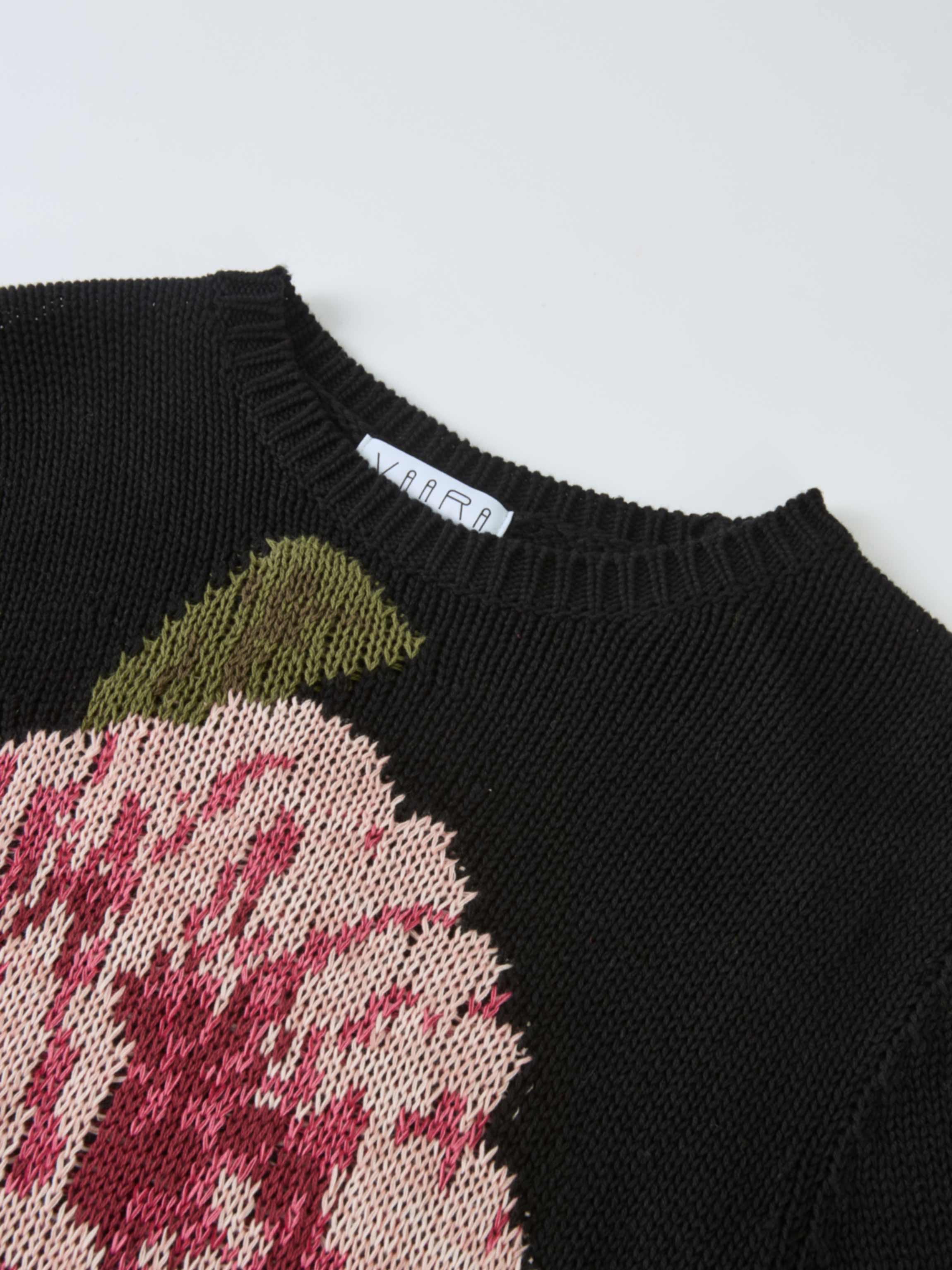 Loose Knit Flower Sweater - Black/Pink