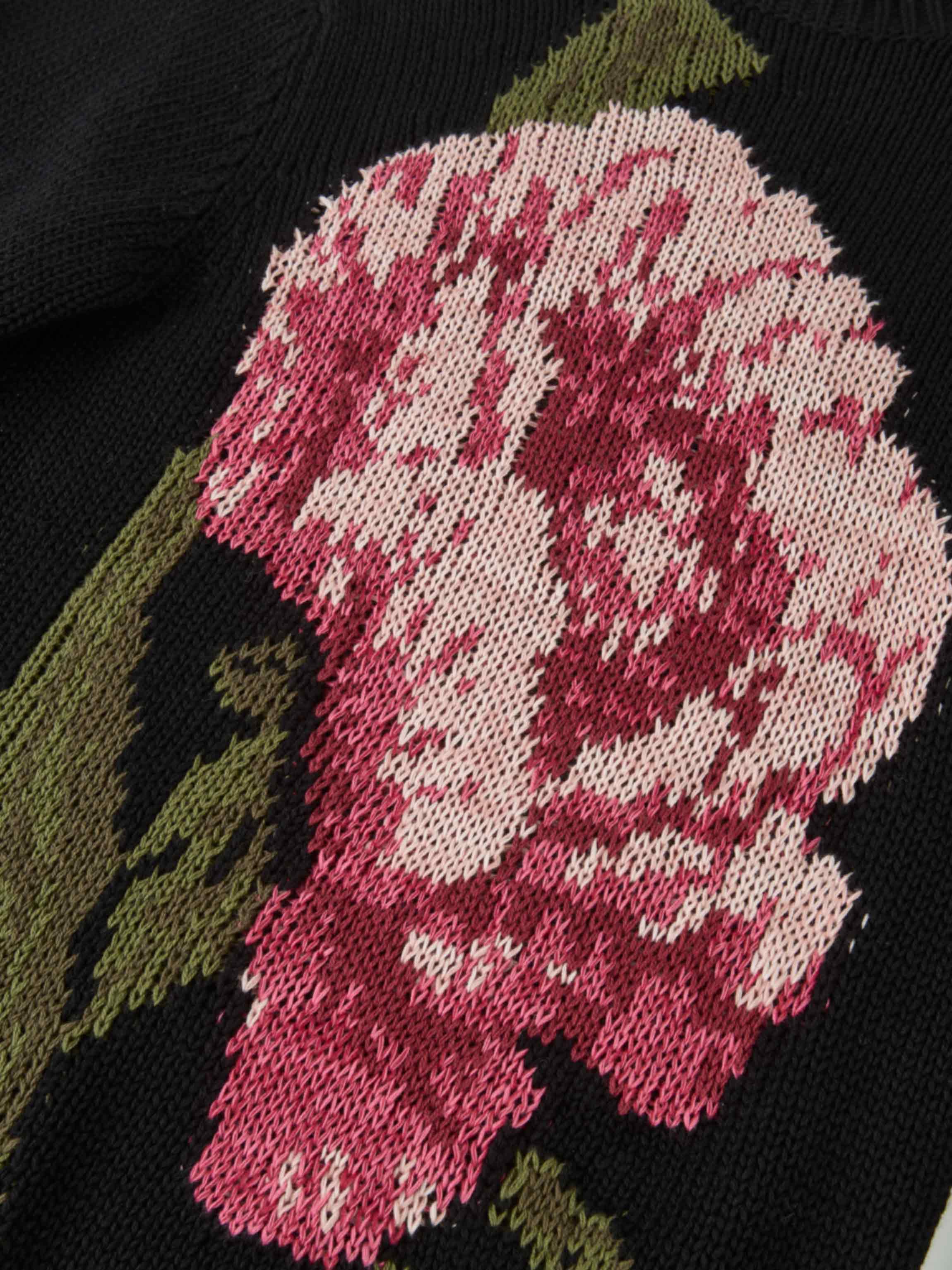 Loose Knit Flower Sweater - Black/Pink