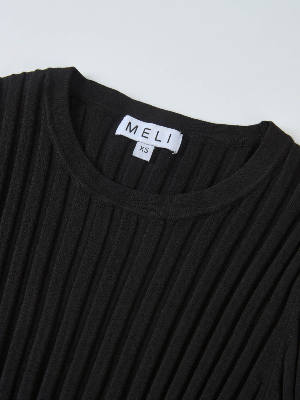 Ribbed Crew Neck Sweater - Black
