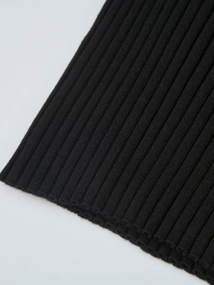 Ribbed Crew Neck Sweater - Black