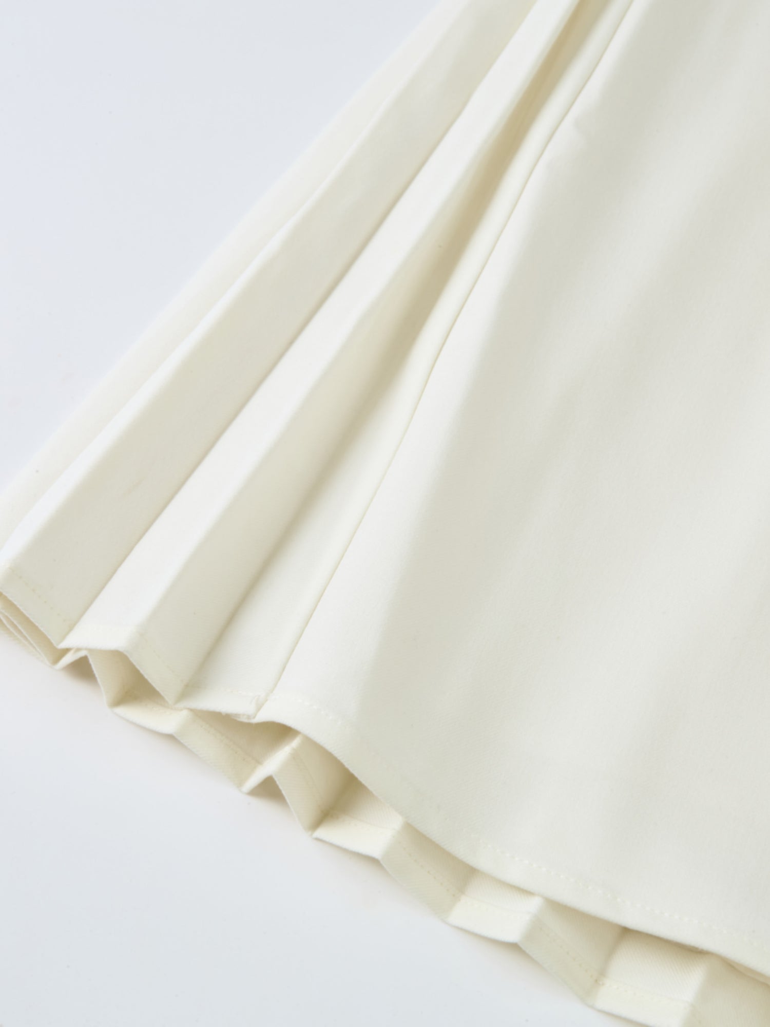 Pleat Back Skirt - Winter White