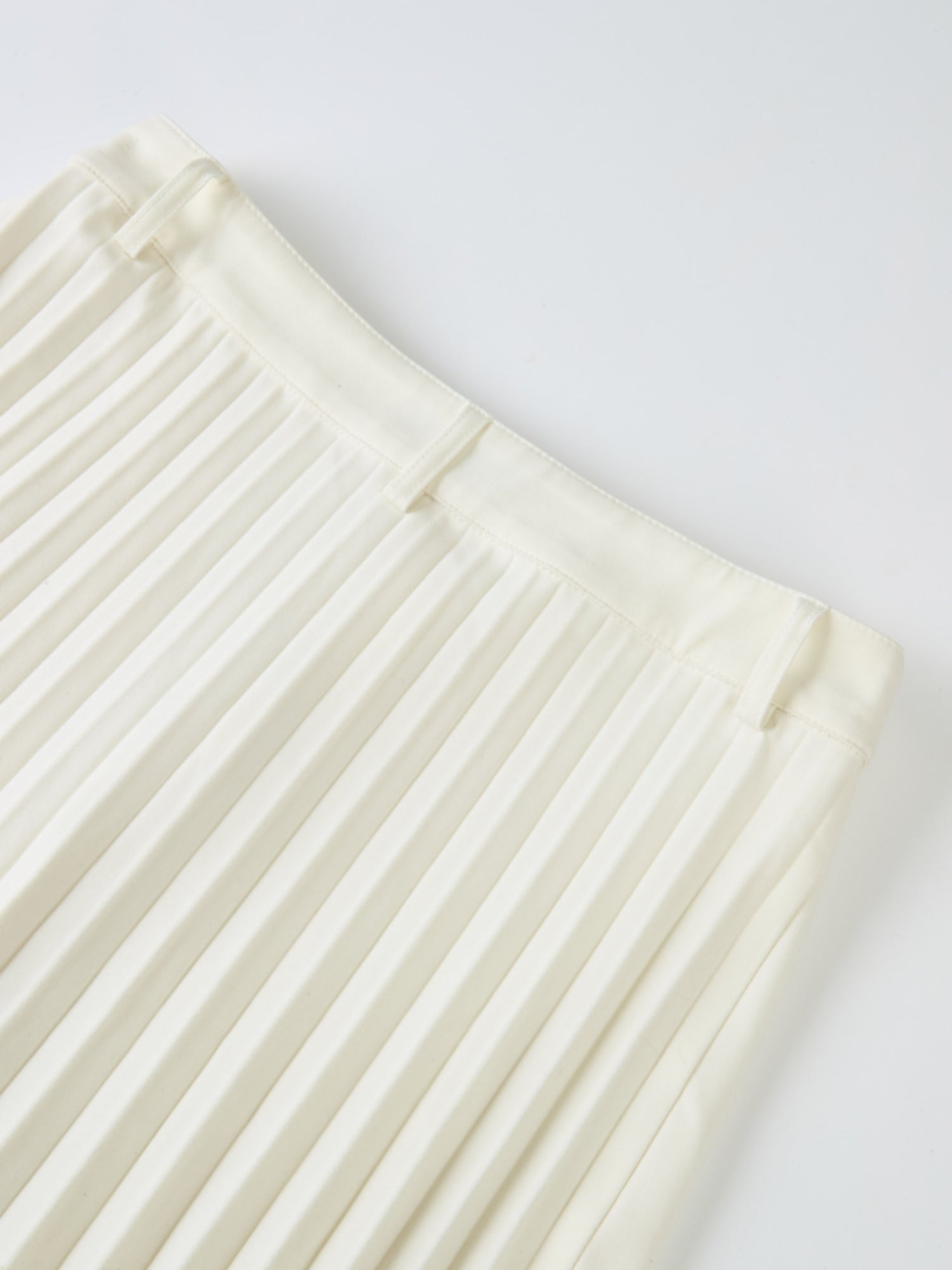 Pleat Back Skirt - Winter White