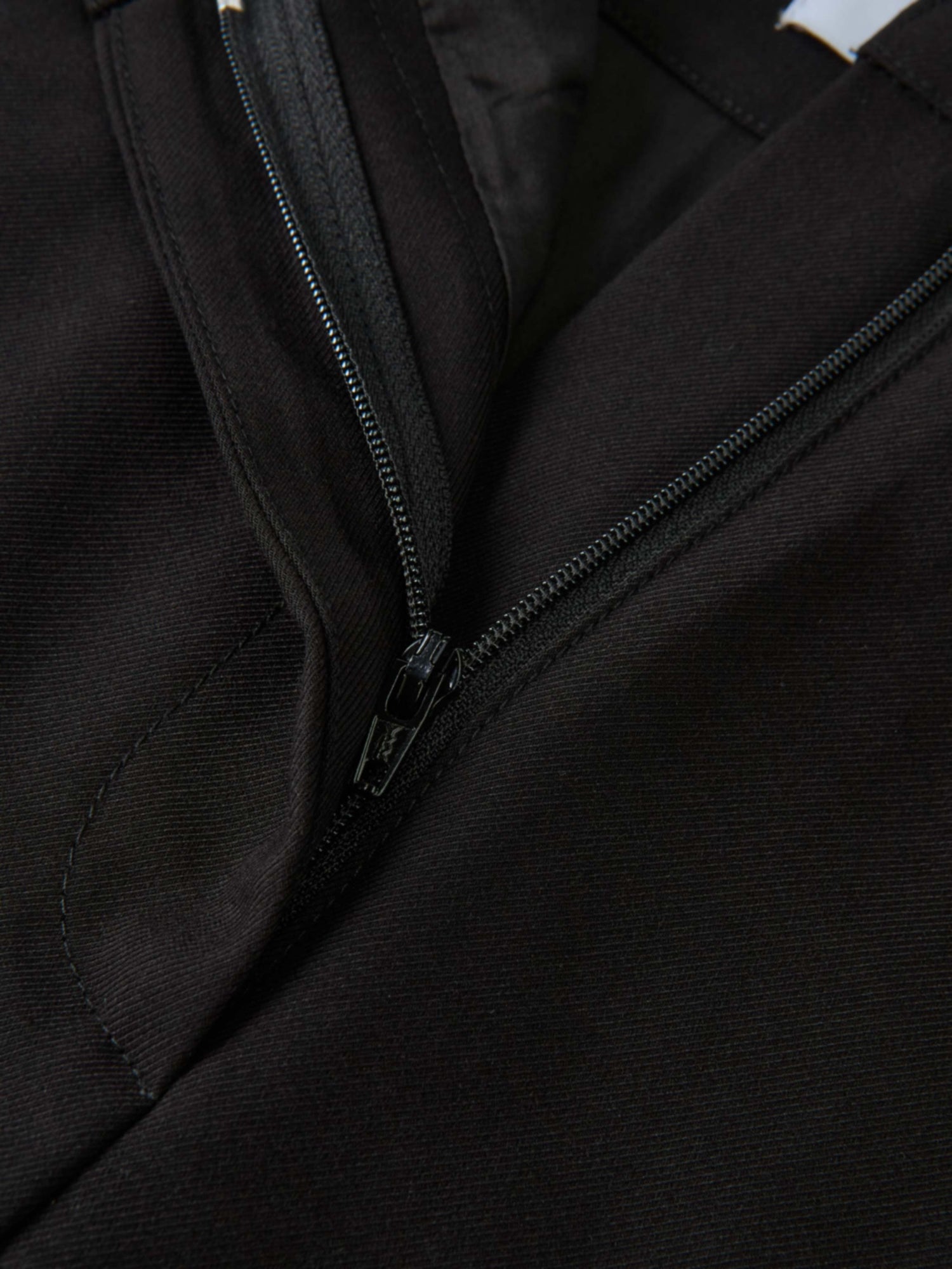 Pleat Back Skirt - Black