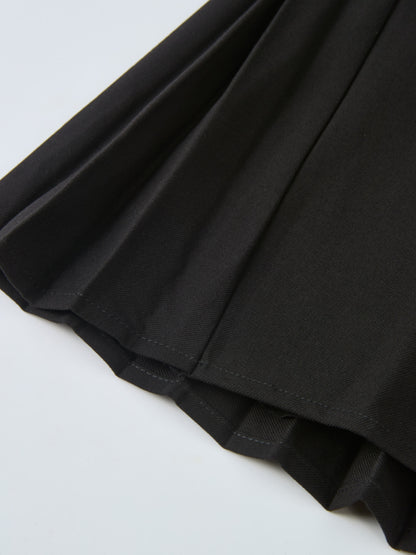 Pleat Back Skirt - Black