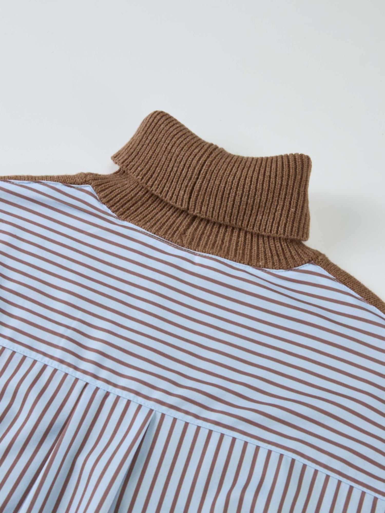 Shirt Back Sweater - Brown/Light Blue Stripe