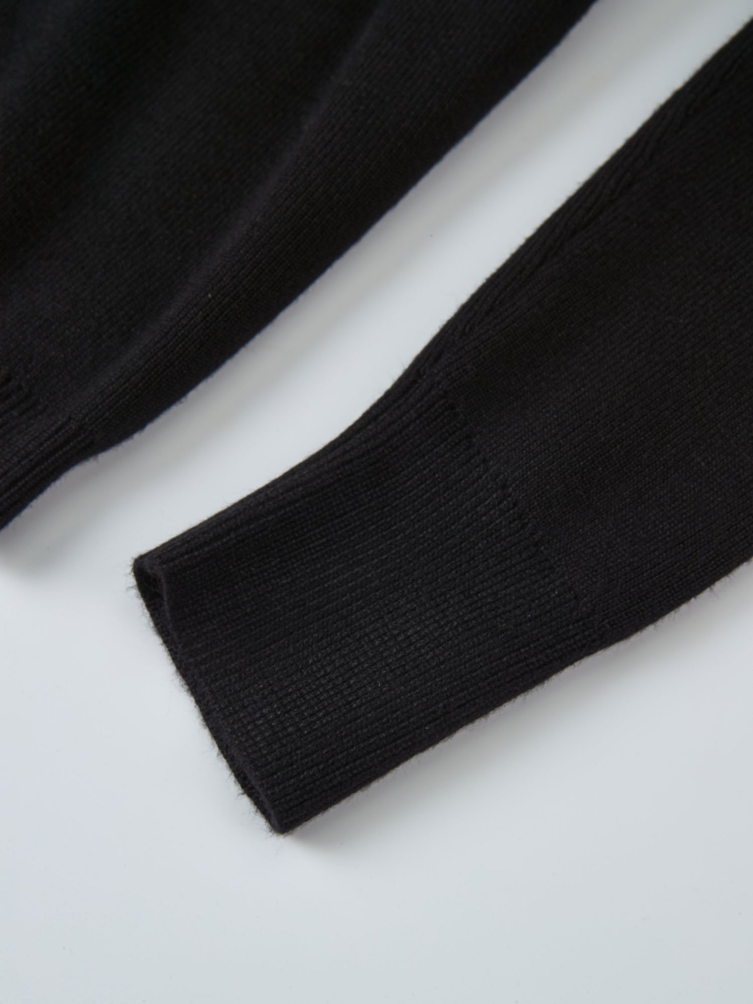 Basic Crew Knit Cardigan 17" - Black