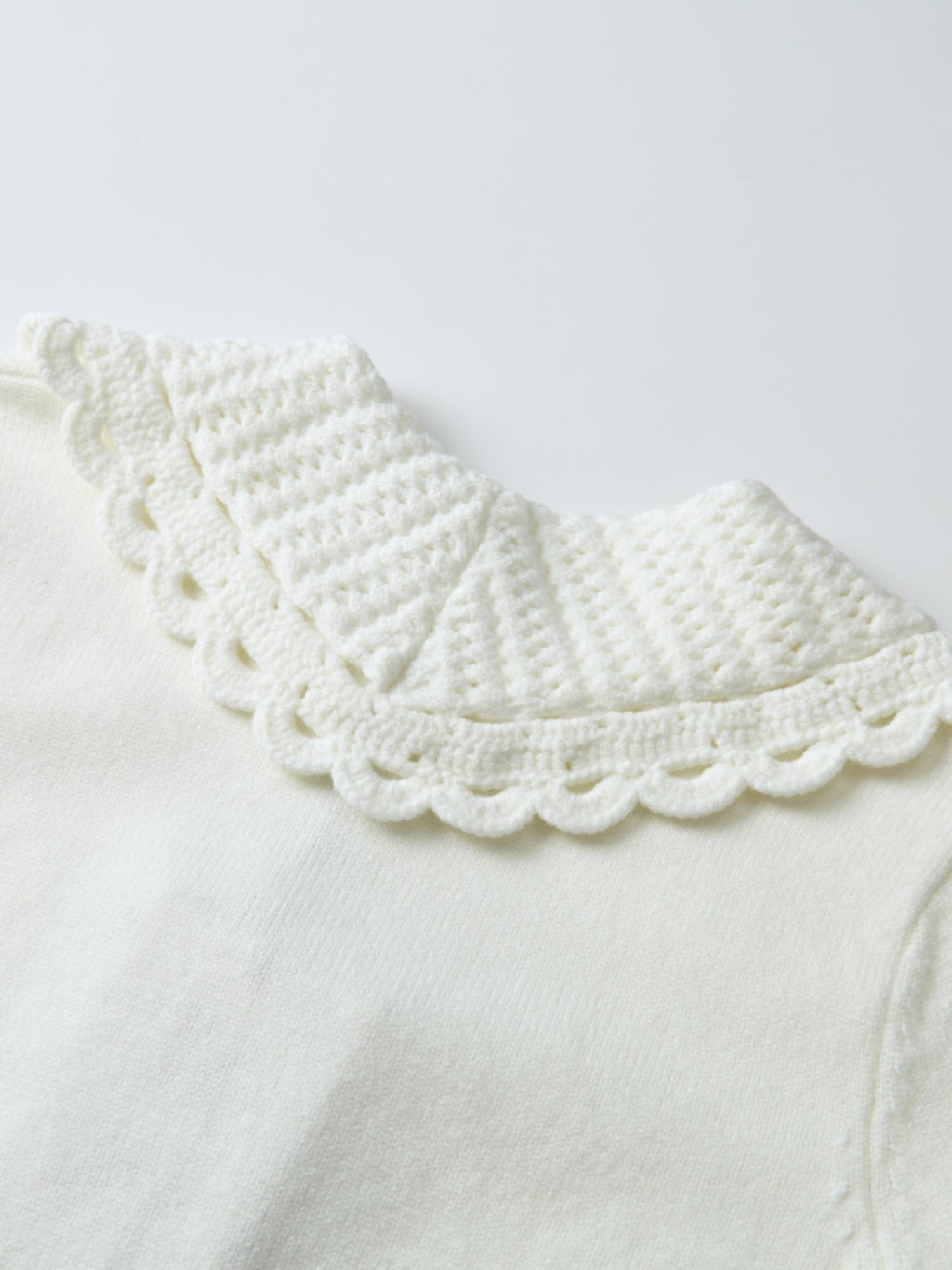 Scalloped Crochet Collar Cardigan - Cream