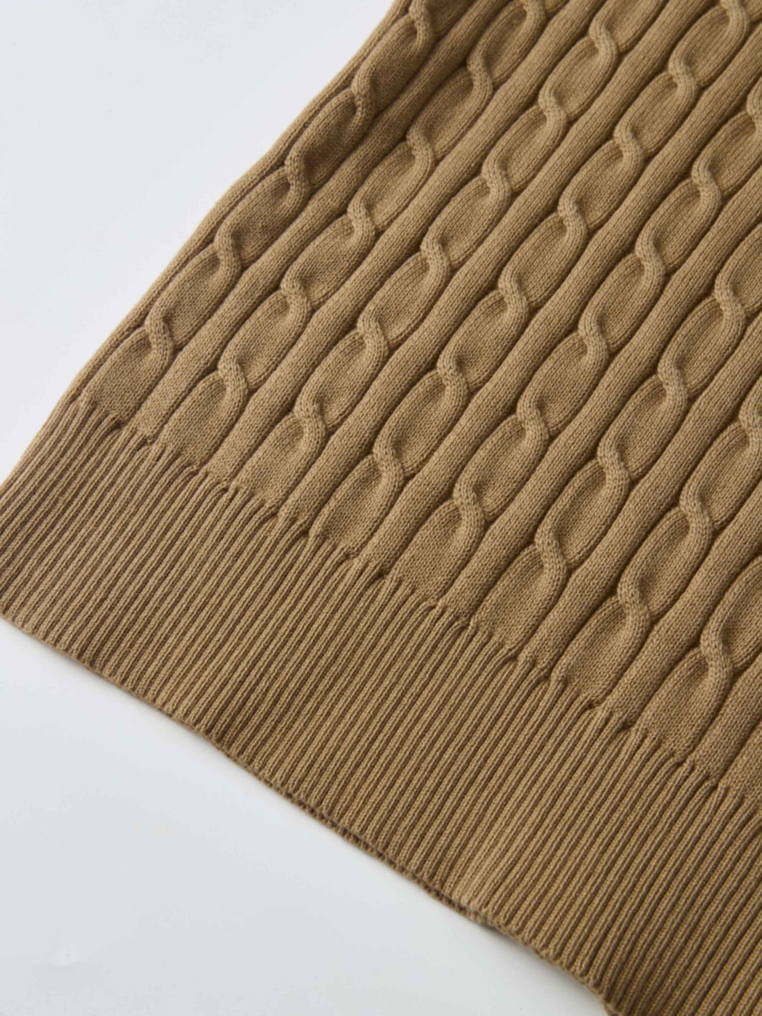 Cable Knit Sweater - Camel