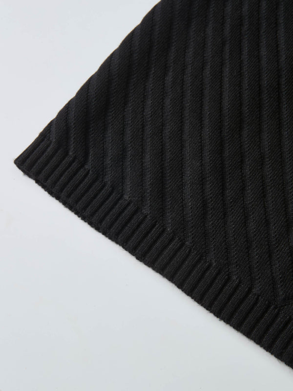 V Ribbed Sweater - Black