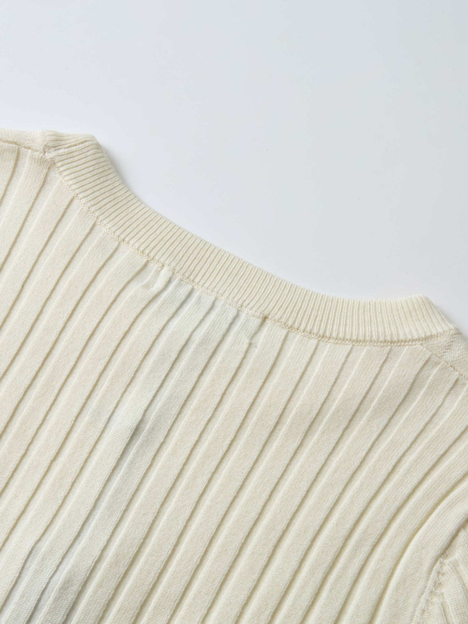 V Ribbed Sweater - Cream
