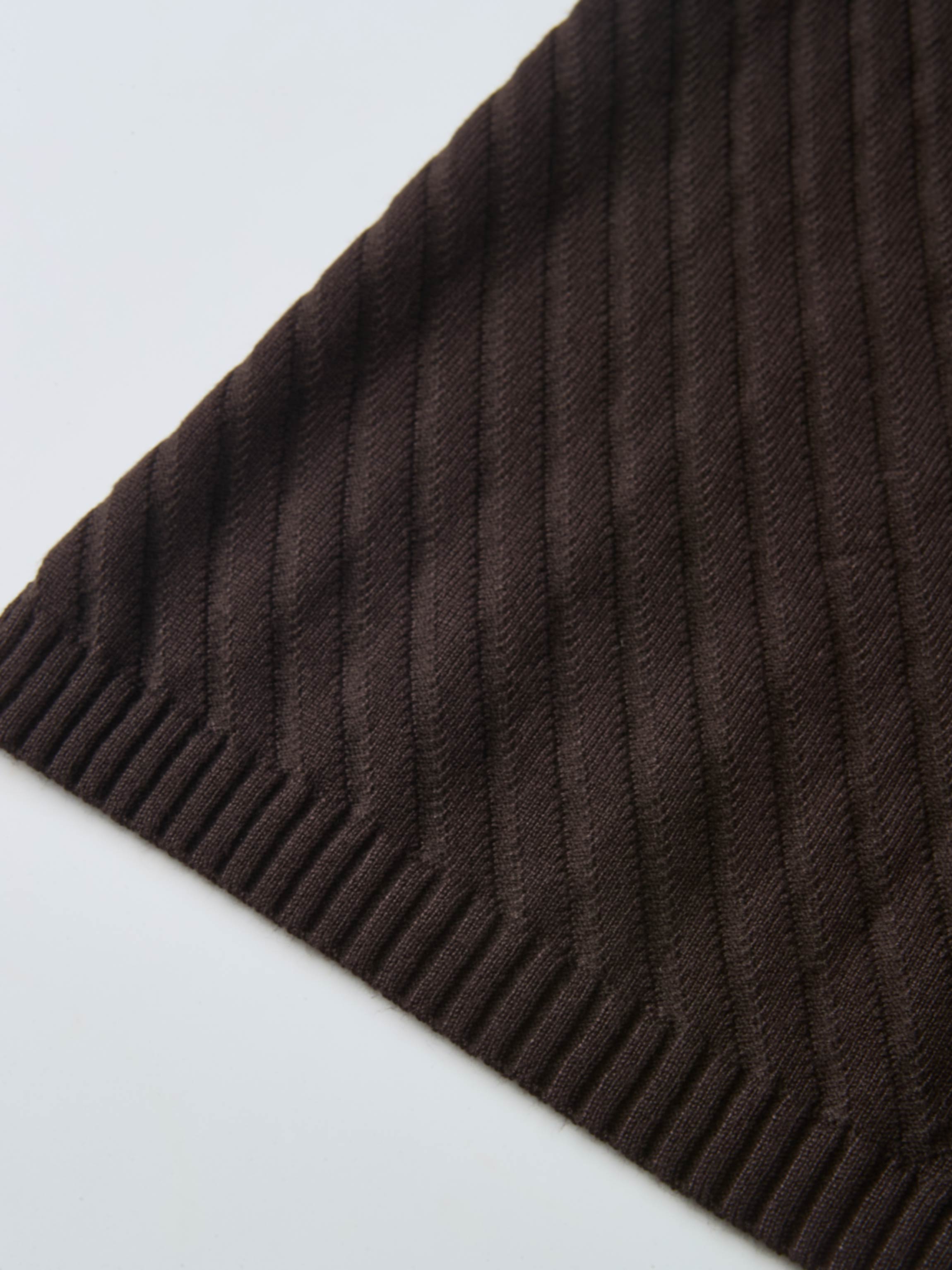 V Ribbed Sweater - Brown