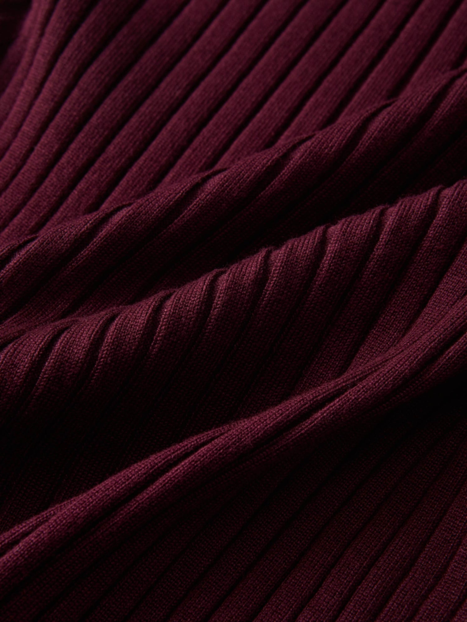 V Ribbed Sweater - Burgundy