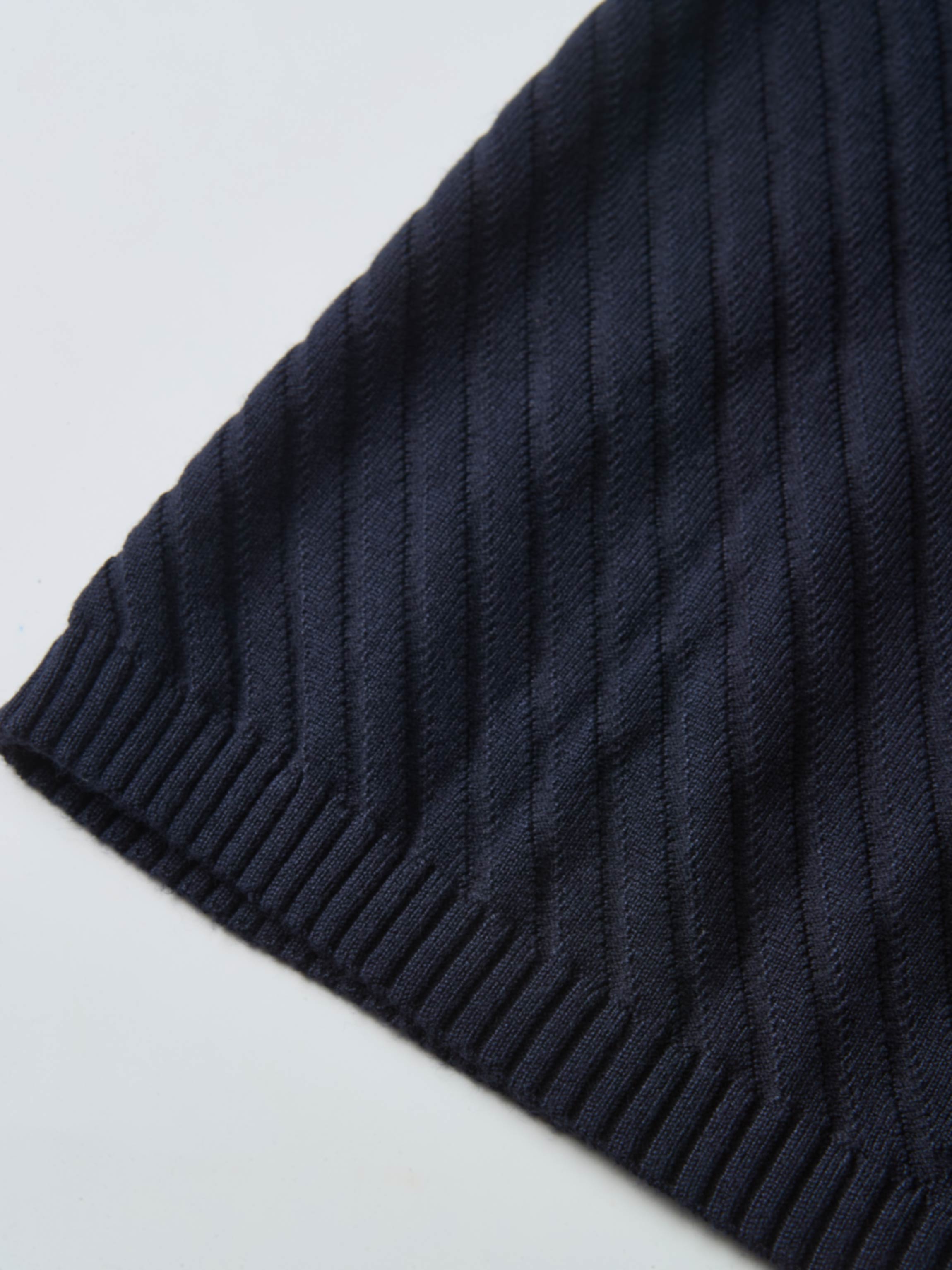 V Ribbed Sweater - Navy