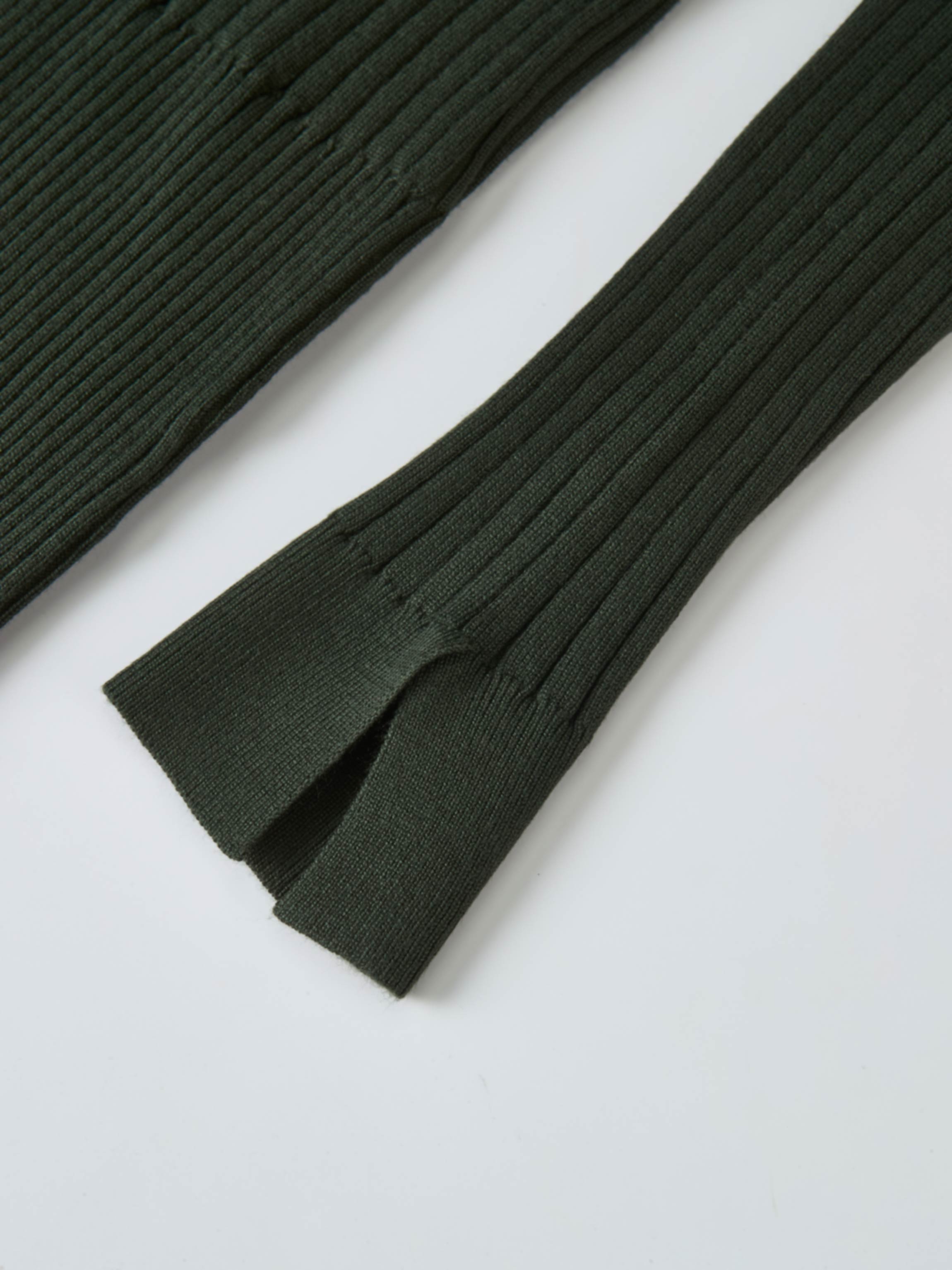 Soft Thin Ribbed Banded Sweater - Green
