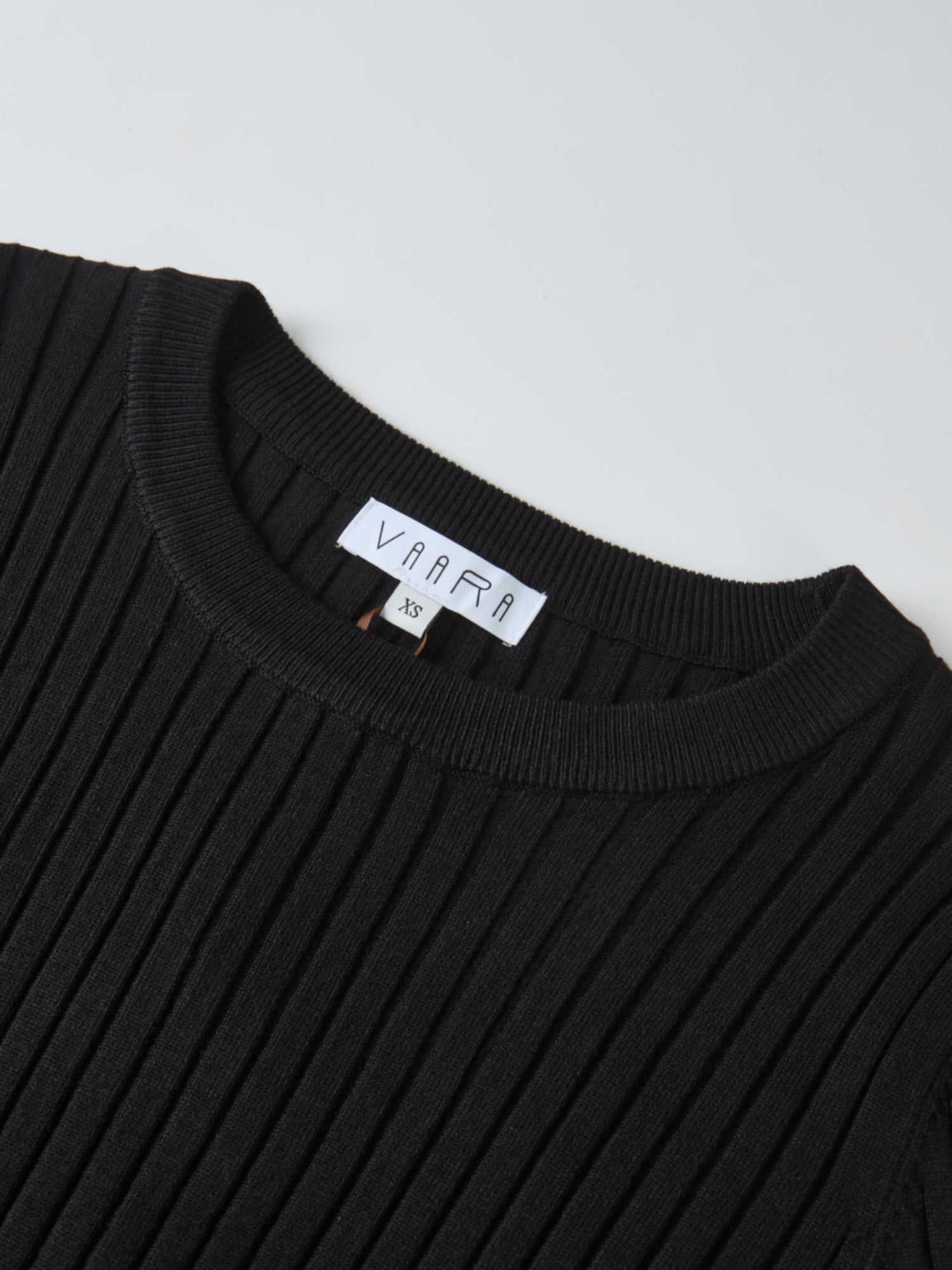 Soft Thin Ribbed Banded Sweater - Black