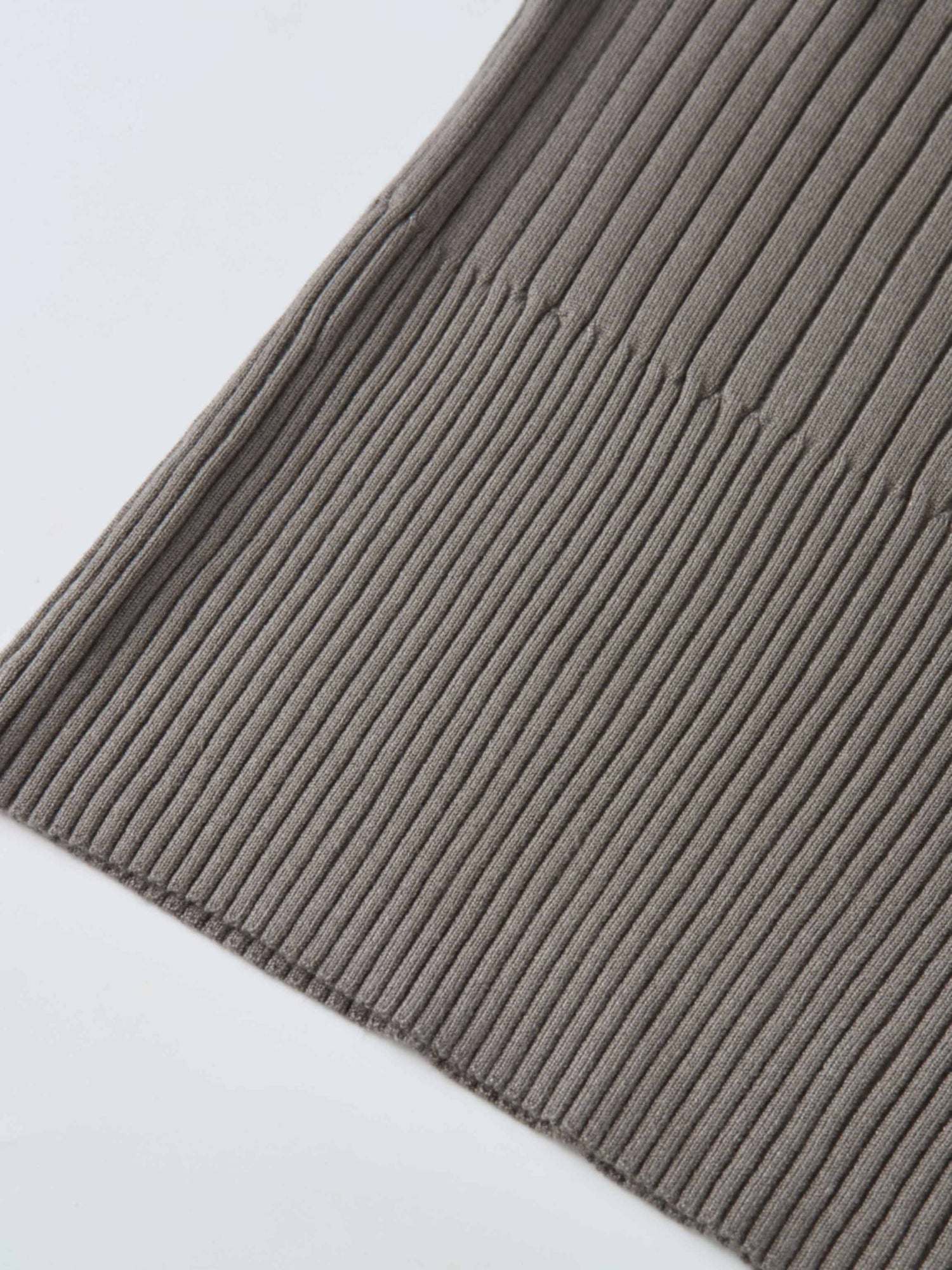 Soft Thin Ribbed Banded Sweater - Warm Taupe