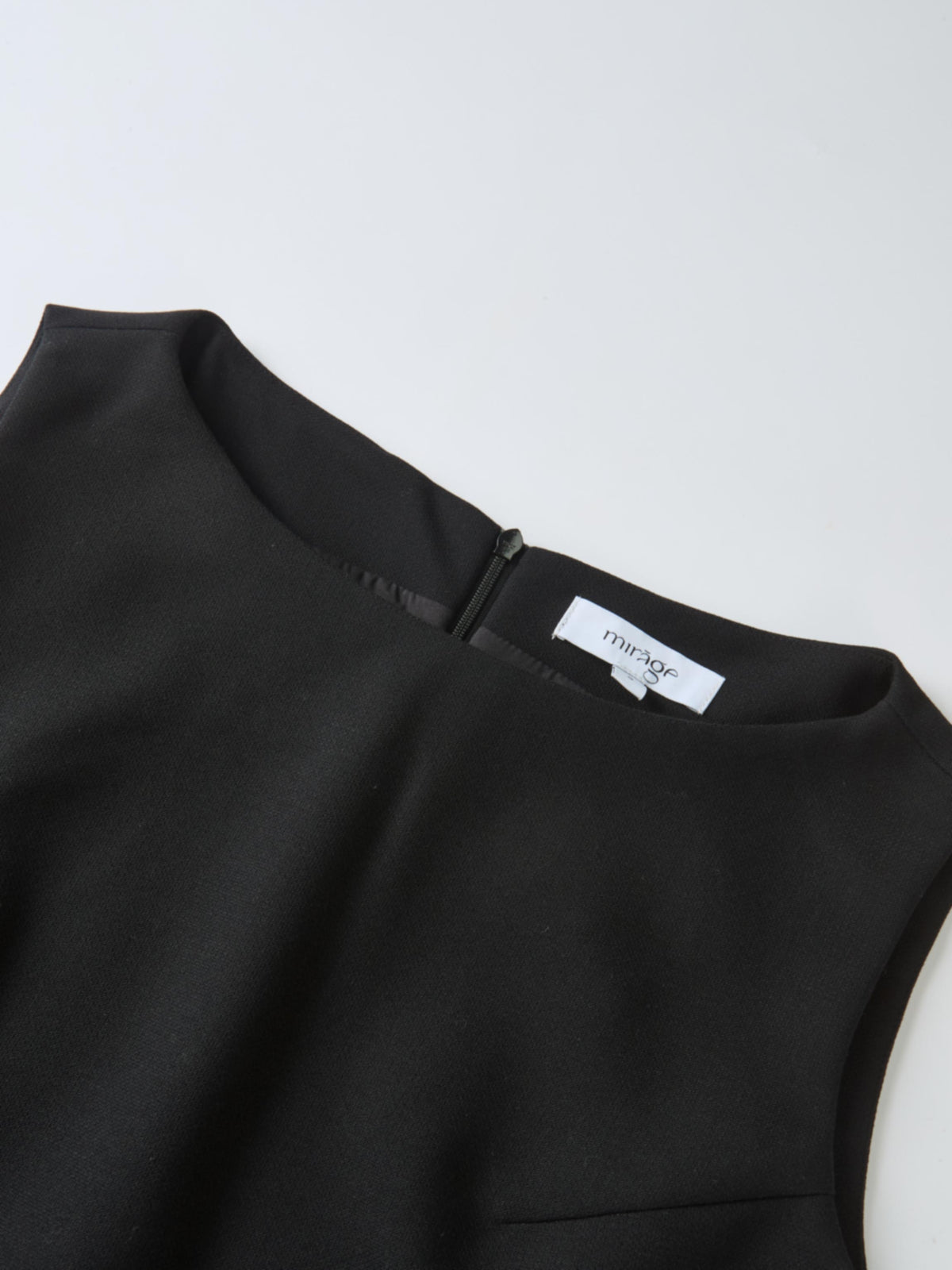 Side Chain Detail Jumper - Black