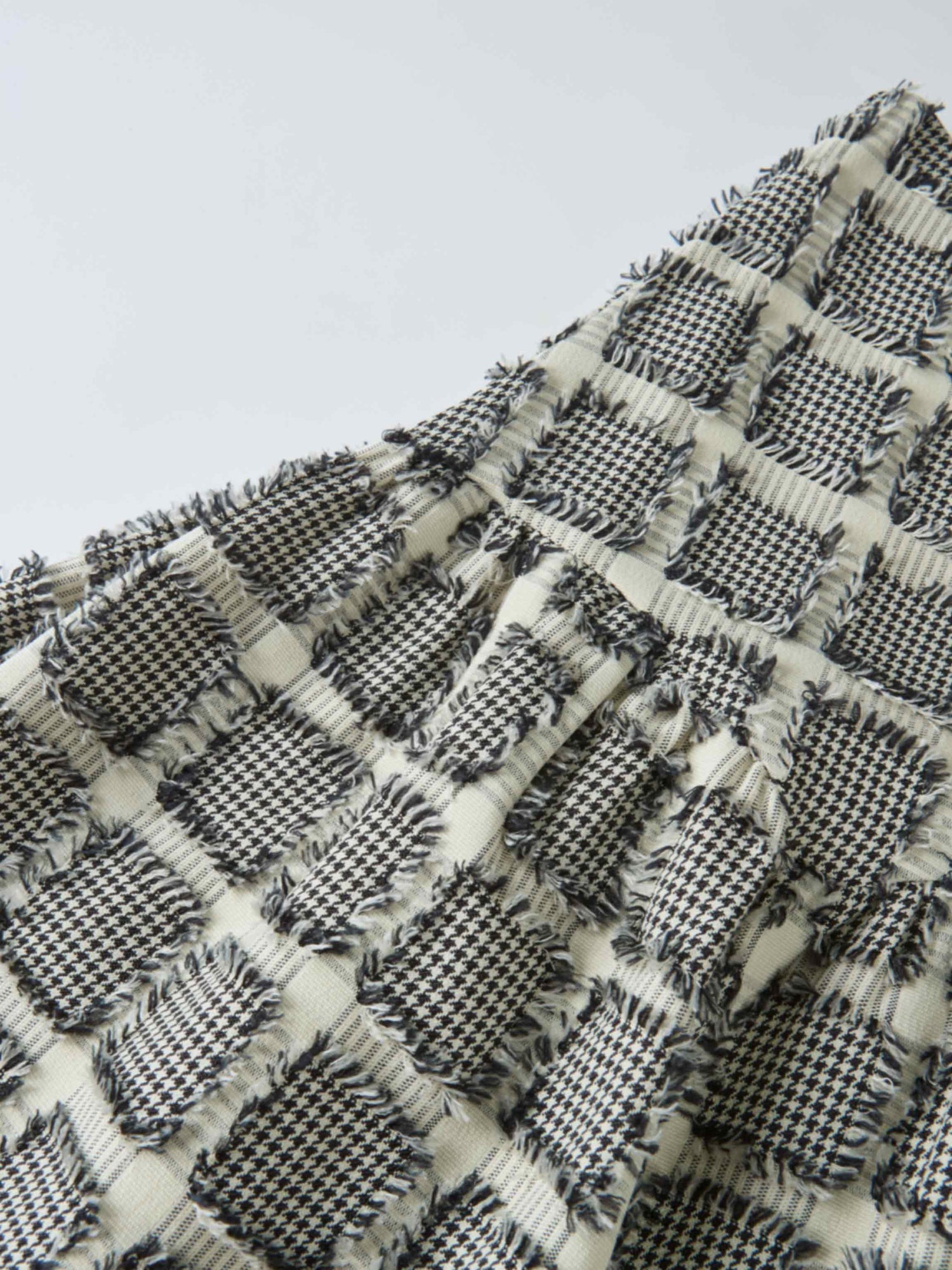 Yoke Detail Skirt - Black/White