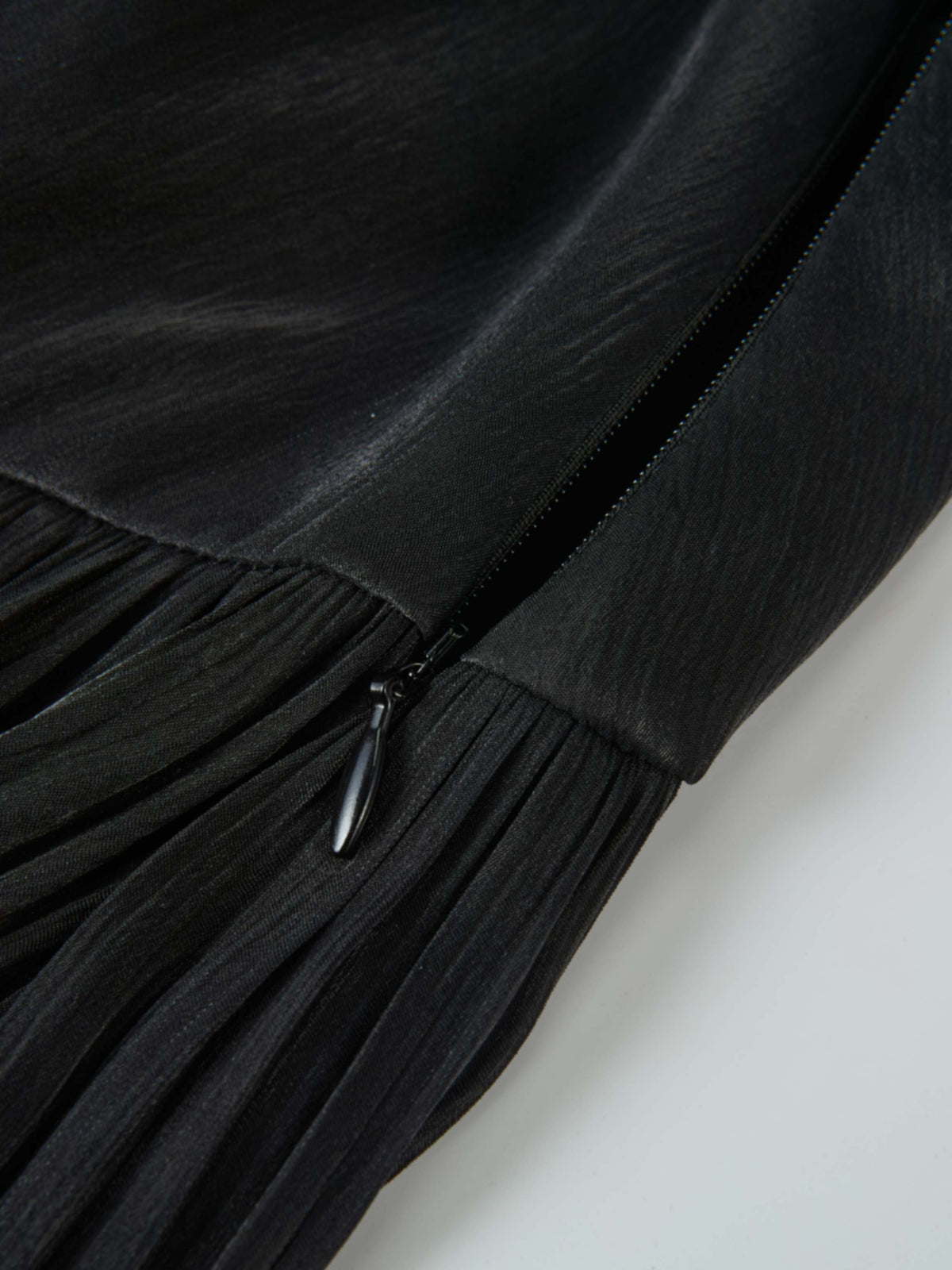 Pointed Yoke Shimmer Skirt - Black