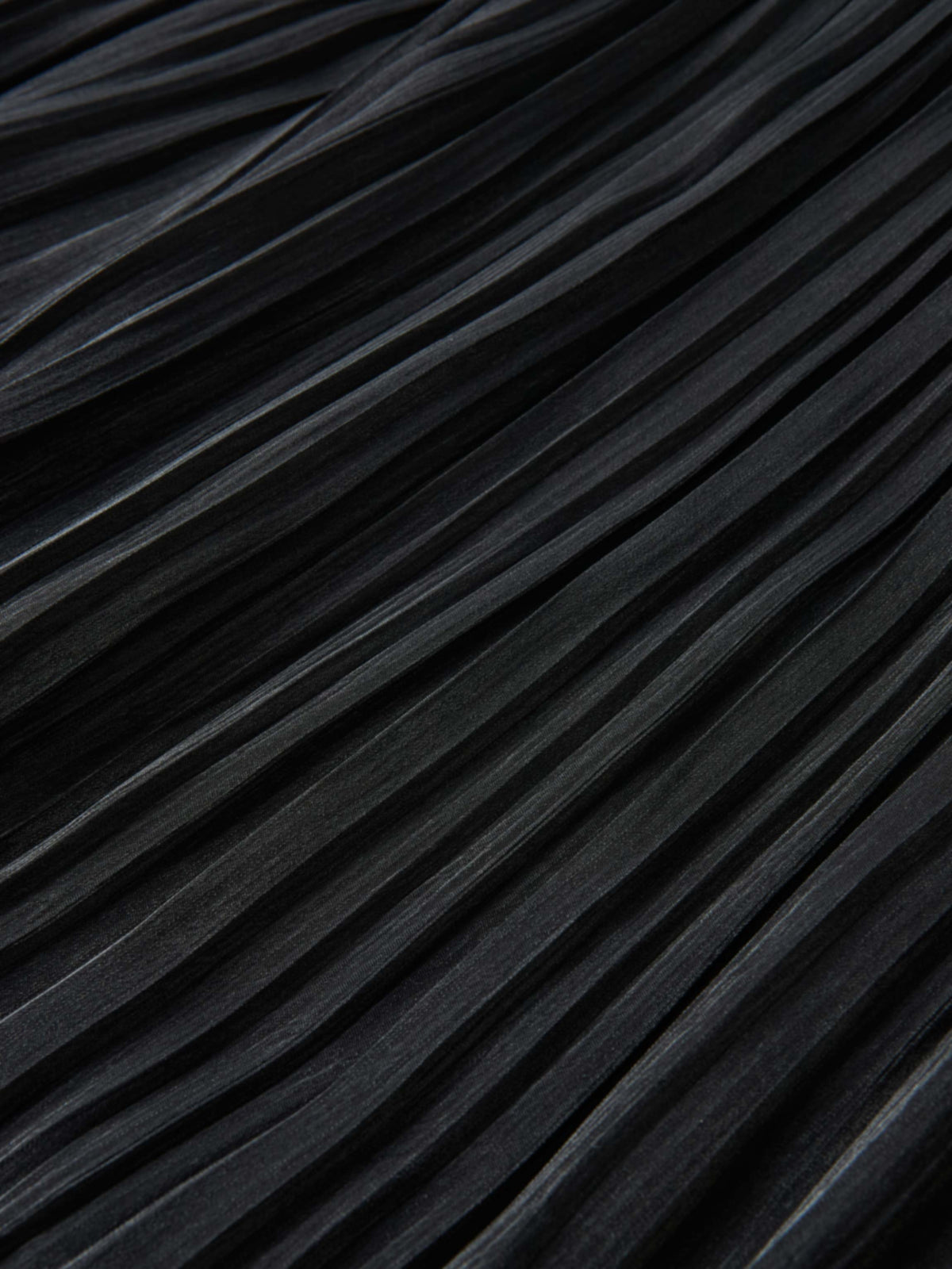 Pointed Yoke Shimmer Skirt - Black