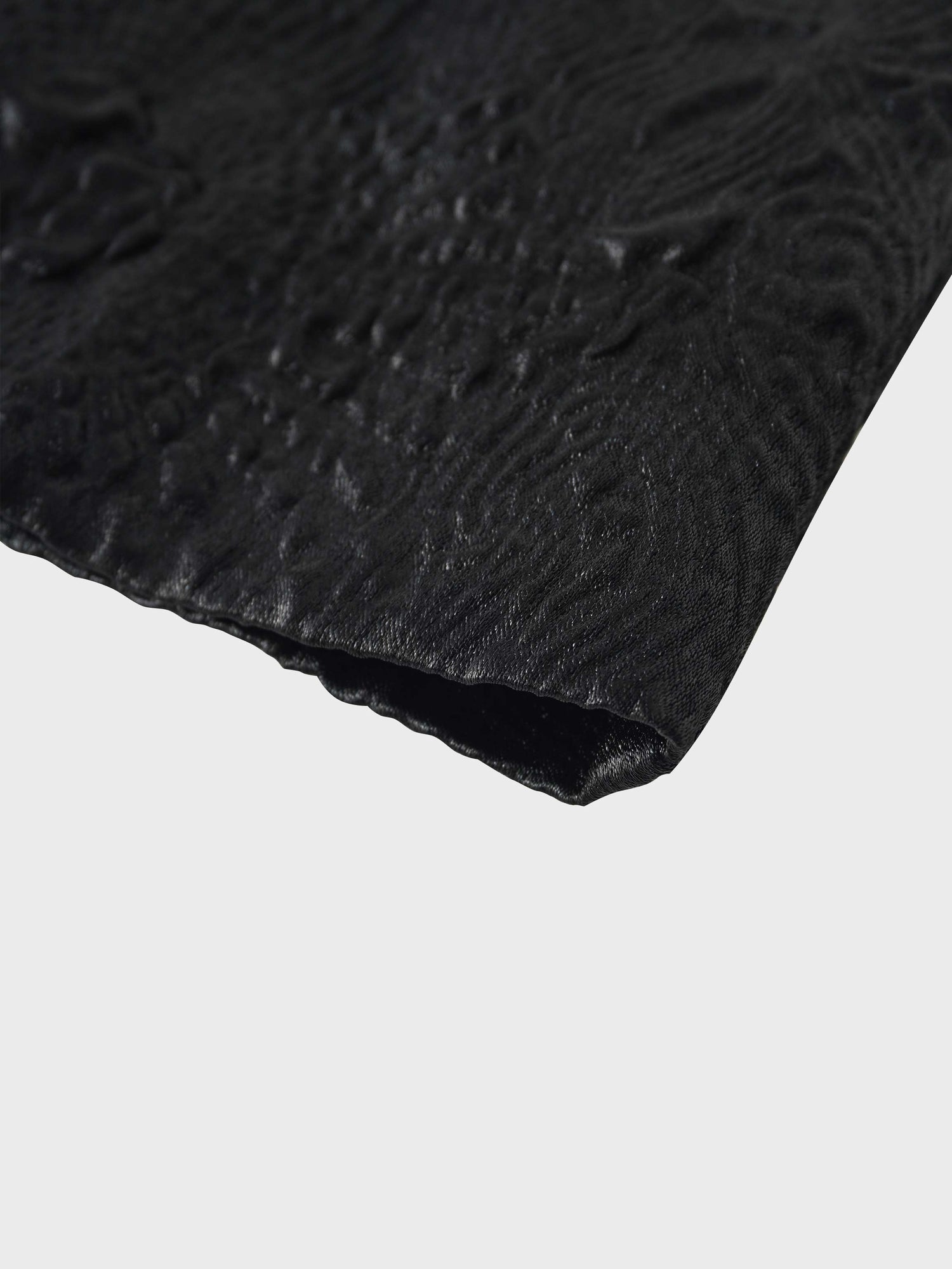 Embossed Inverted Pleat Skirt-Black