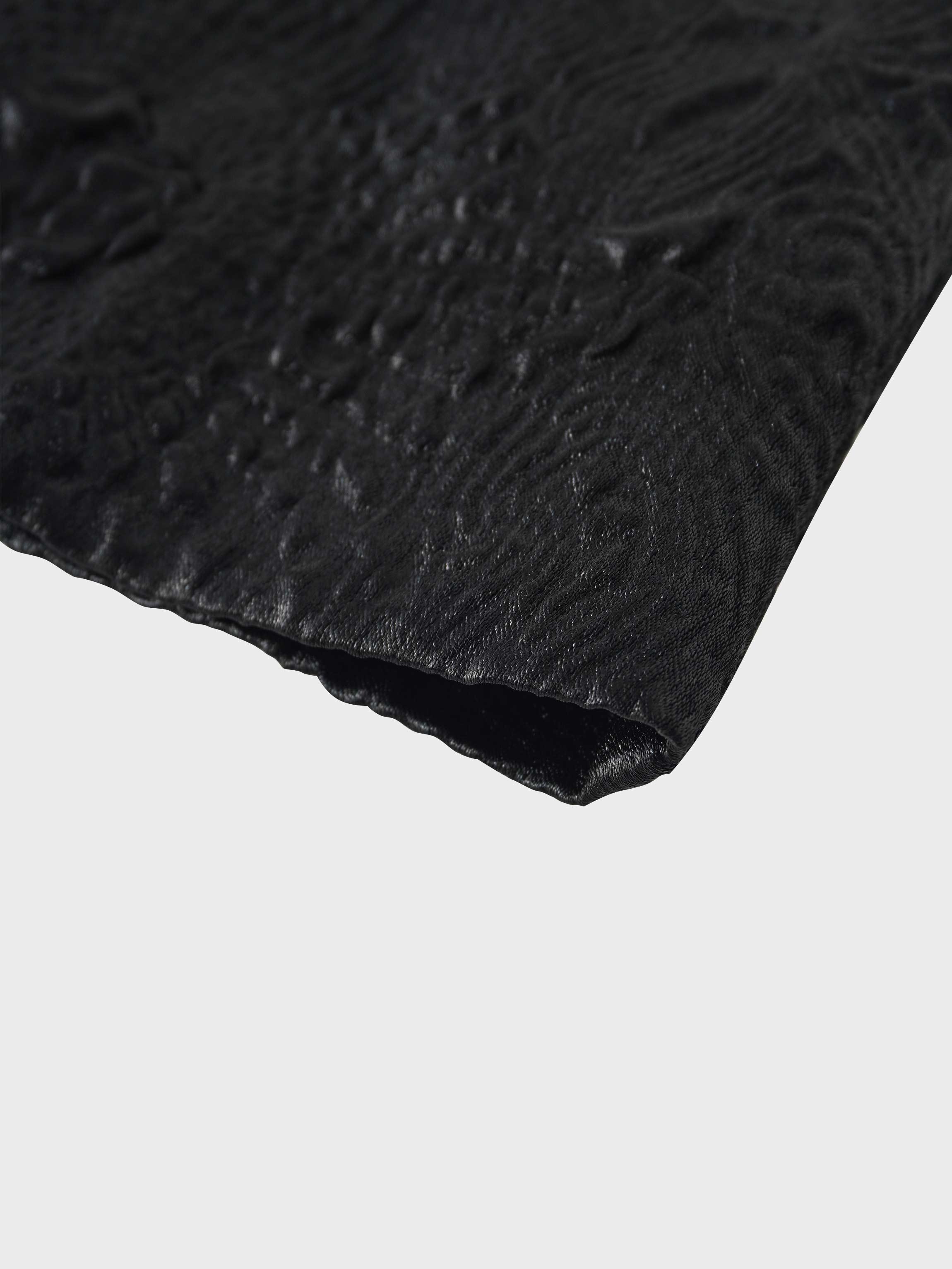 Embossed Inverted Pleat Skirt-Black