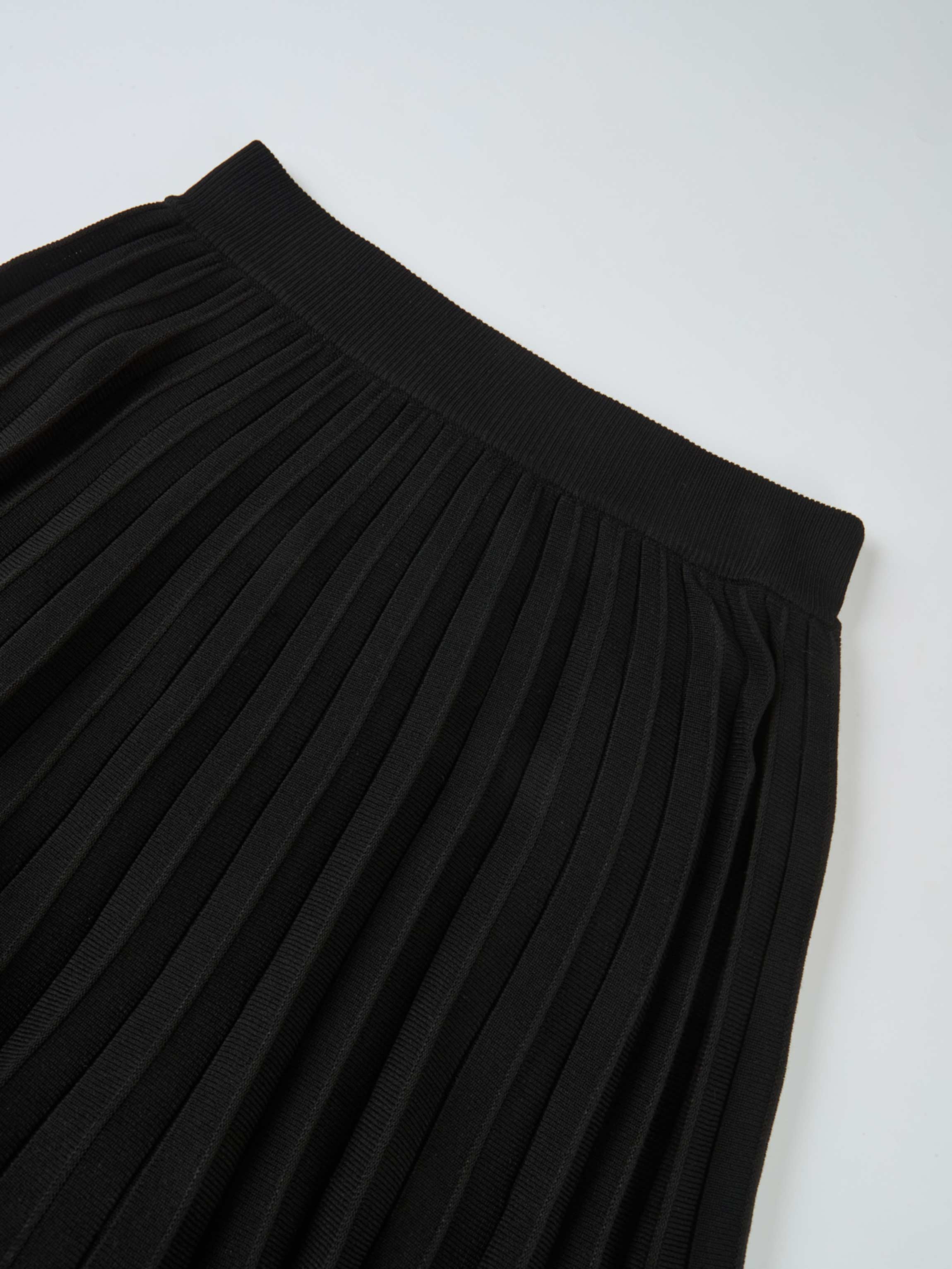 Pleated Knit Maxi Skirt - Black
