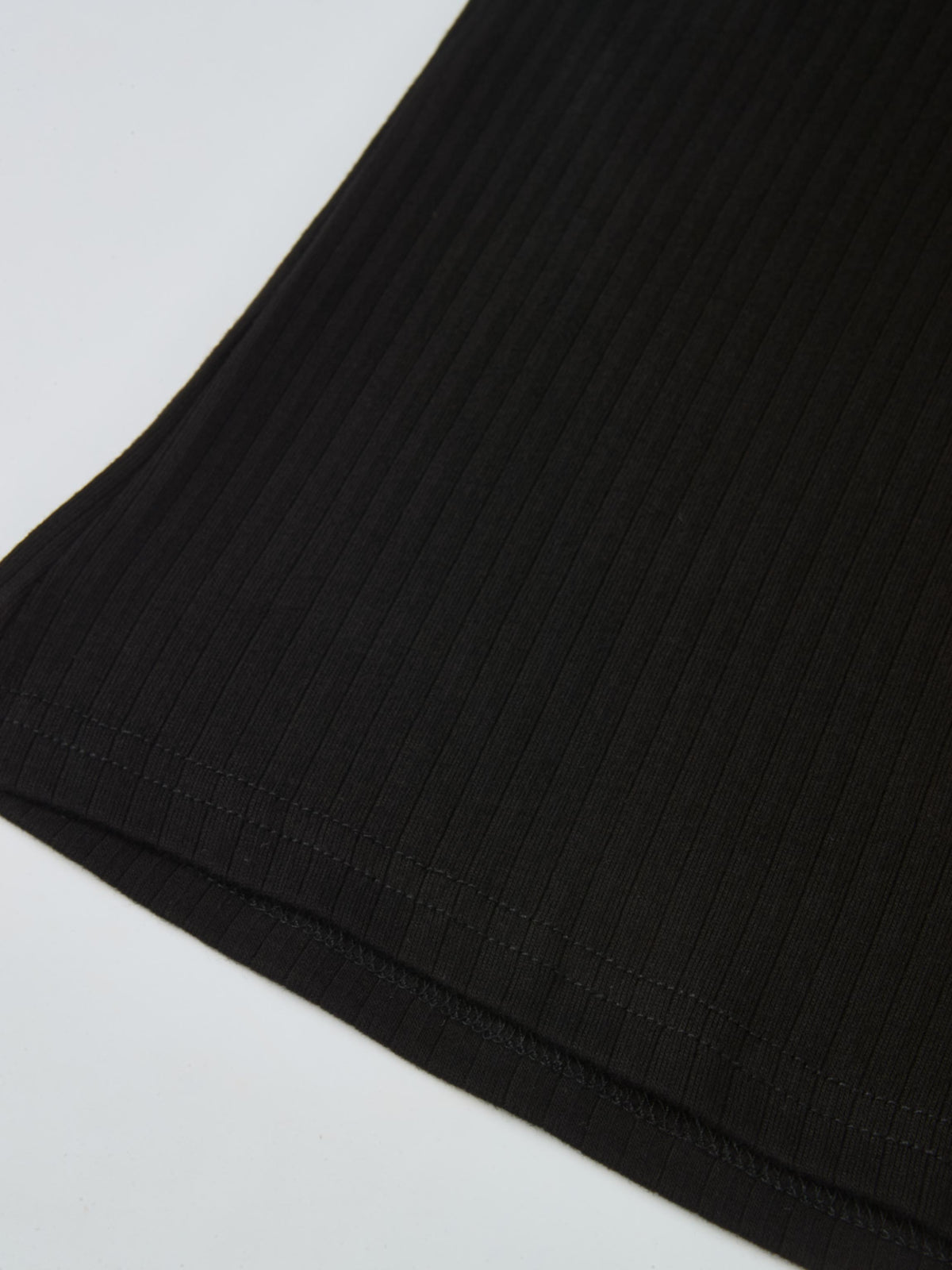 Ribbed Mock Neck Turtleneck - Black
