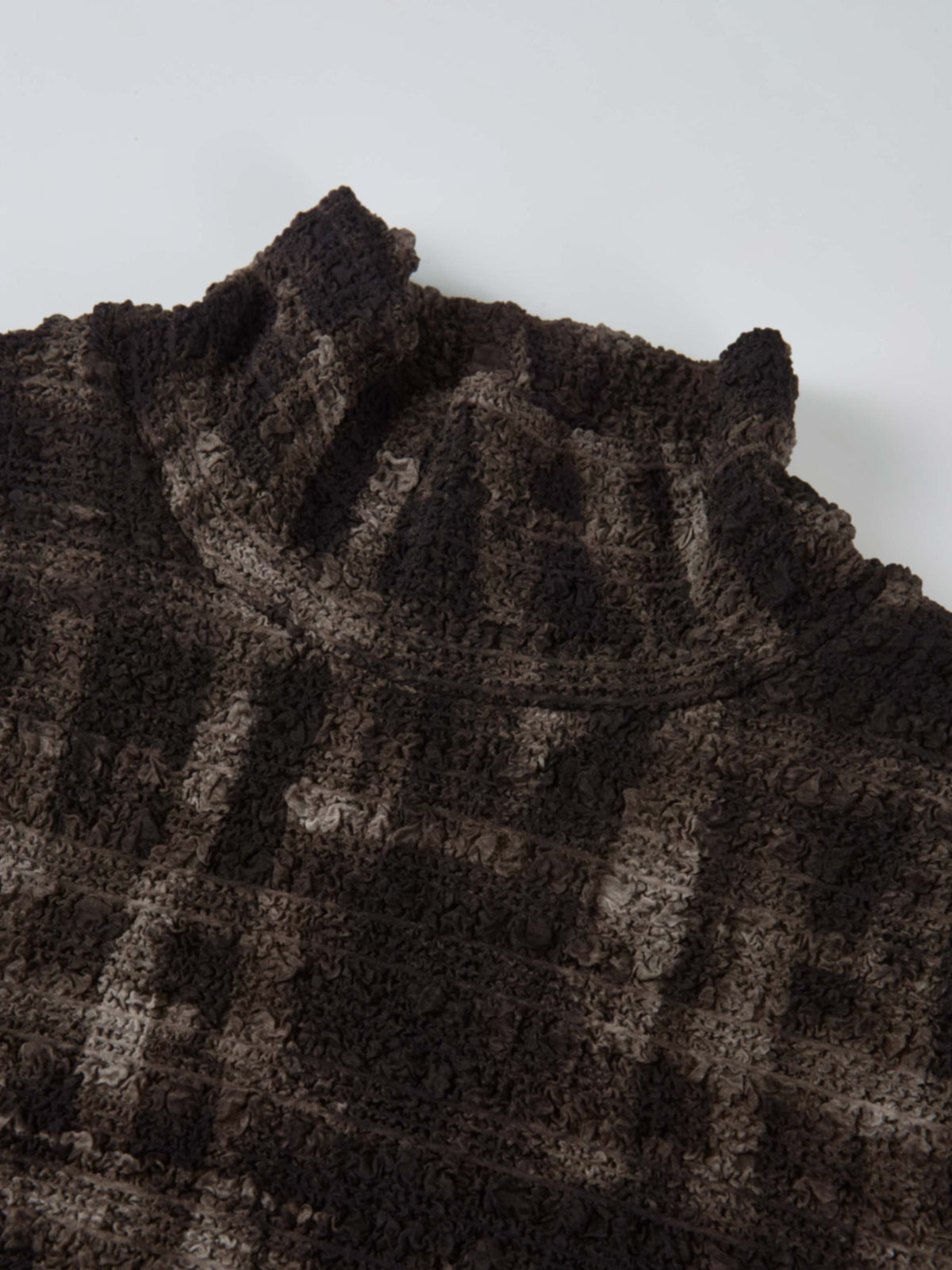 Printed Stretch Textured Turtle Neck - Grey and Black Plaid