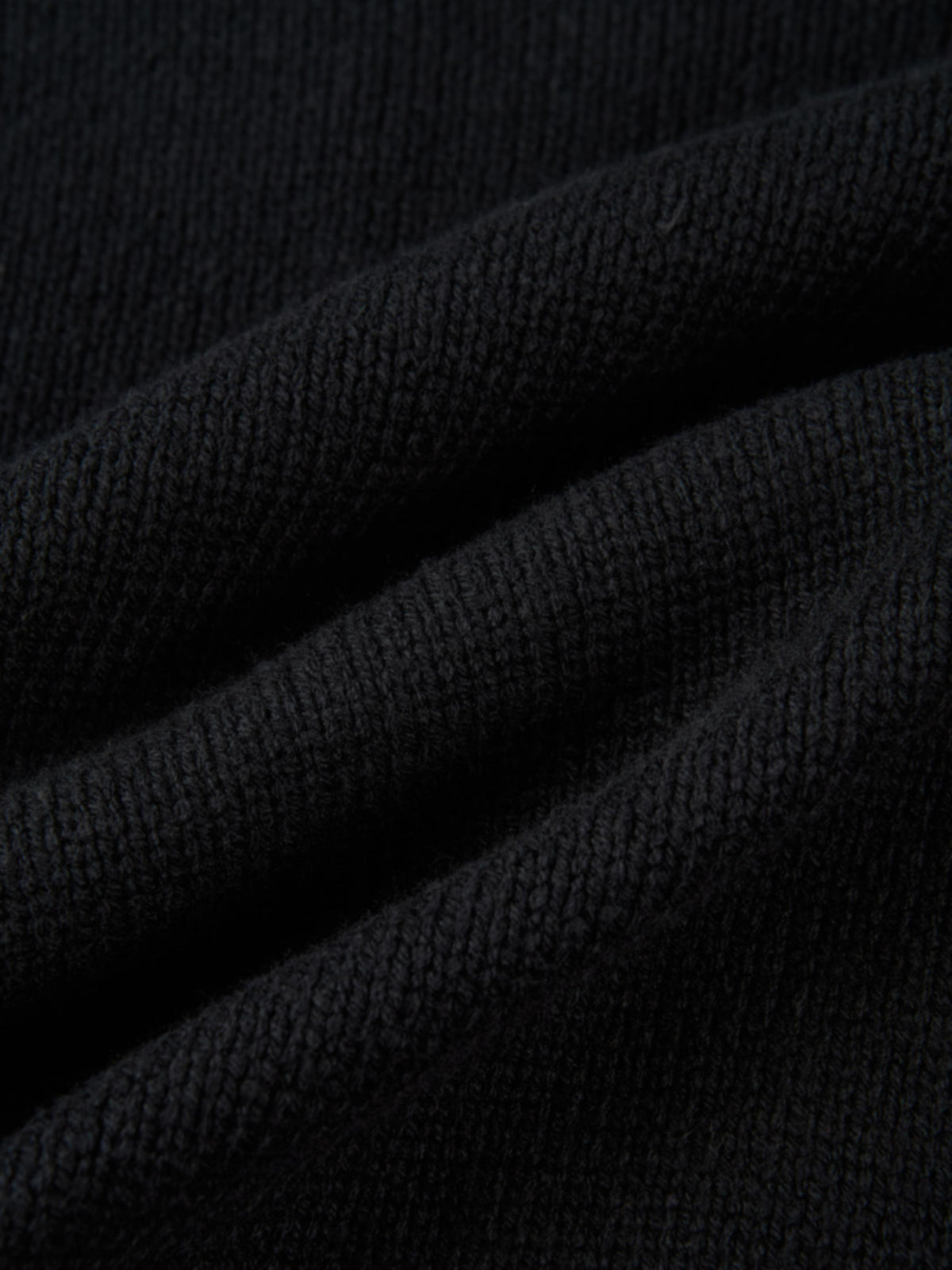 Front Cable Crop Turtleneck Sweater - Black