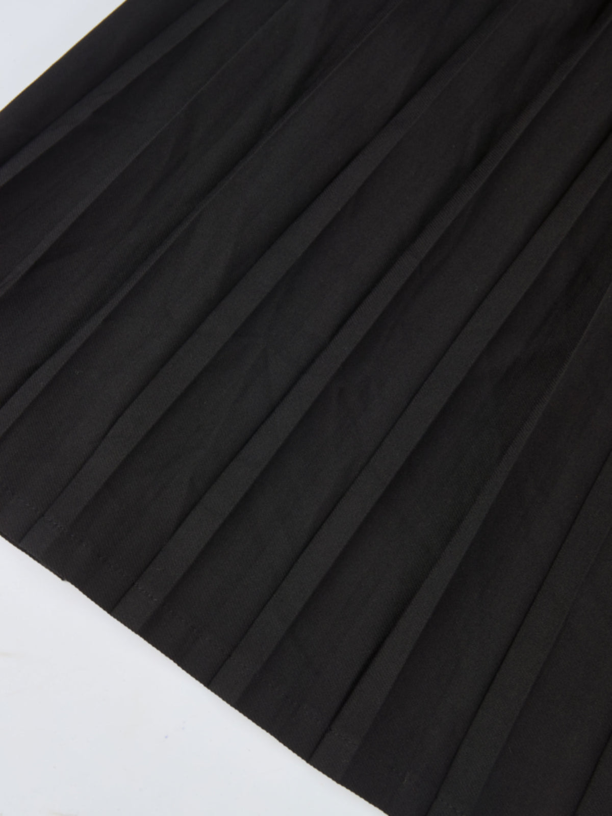 Stitched Pocket Yoke Pleat Skirt - Black