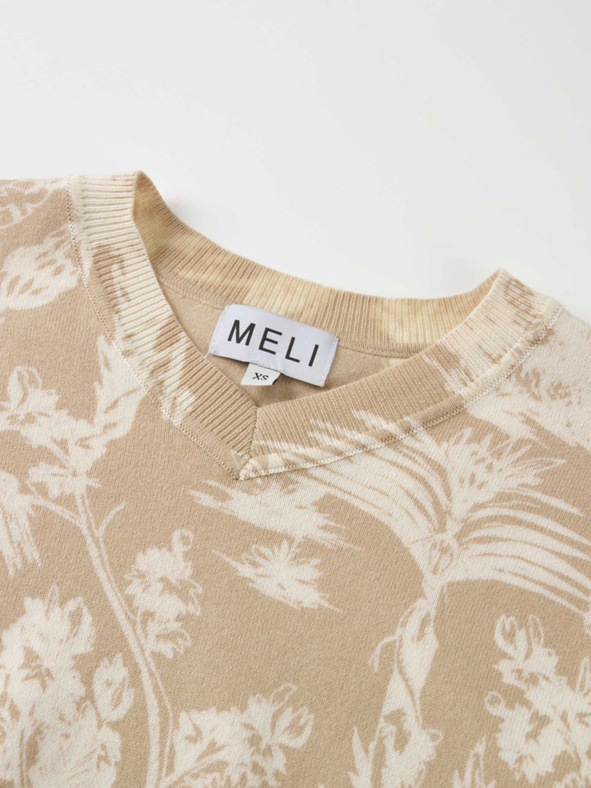 Printed High V Lightweigh Sweater - Tan Cream Toille