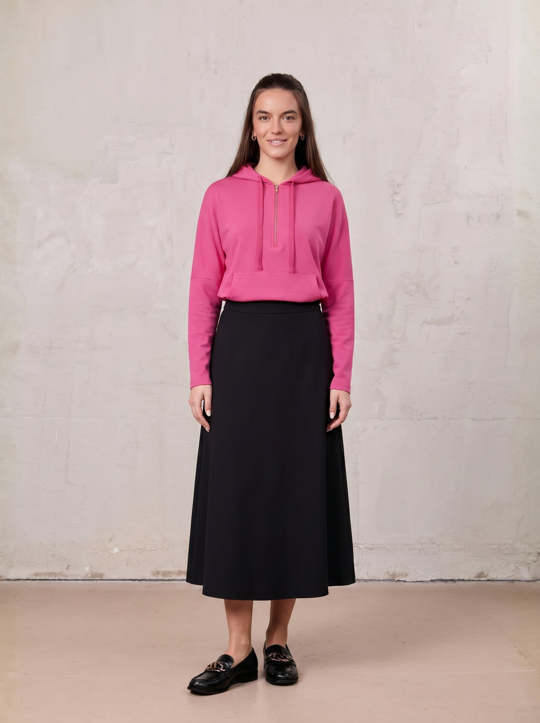 LIGHTWEIGHT 3 PANEL SKIRT-BLACK 27"