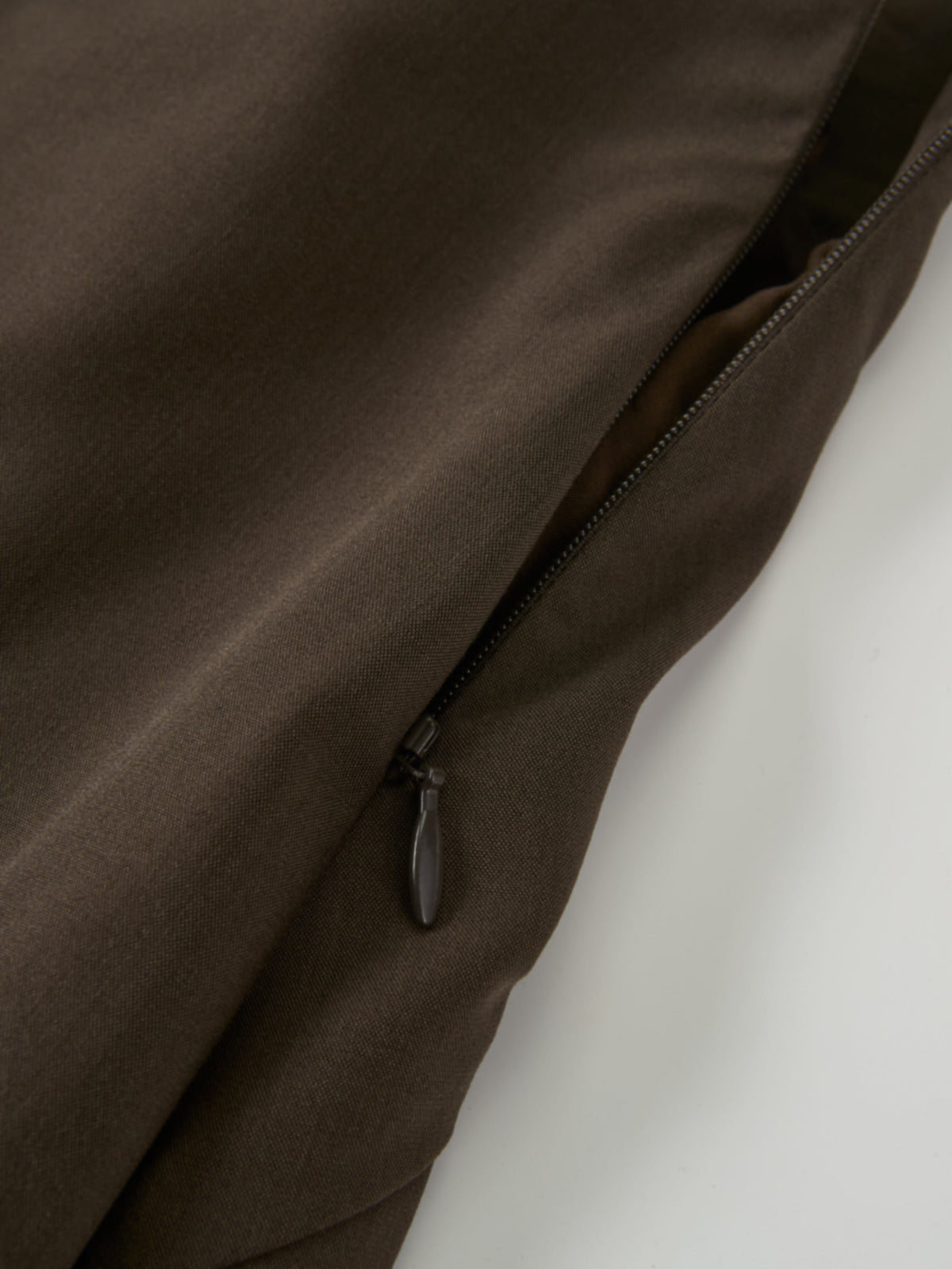 Curved Yoke Fringe Bottom Pleat Skirt SHORT- Brown