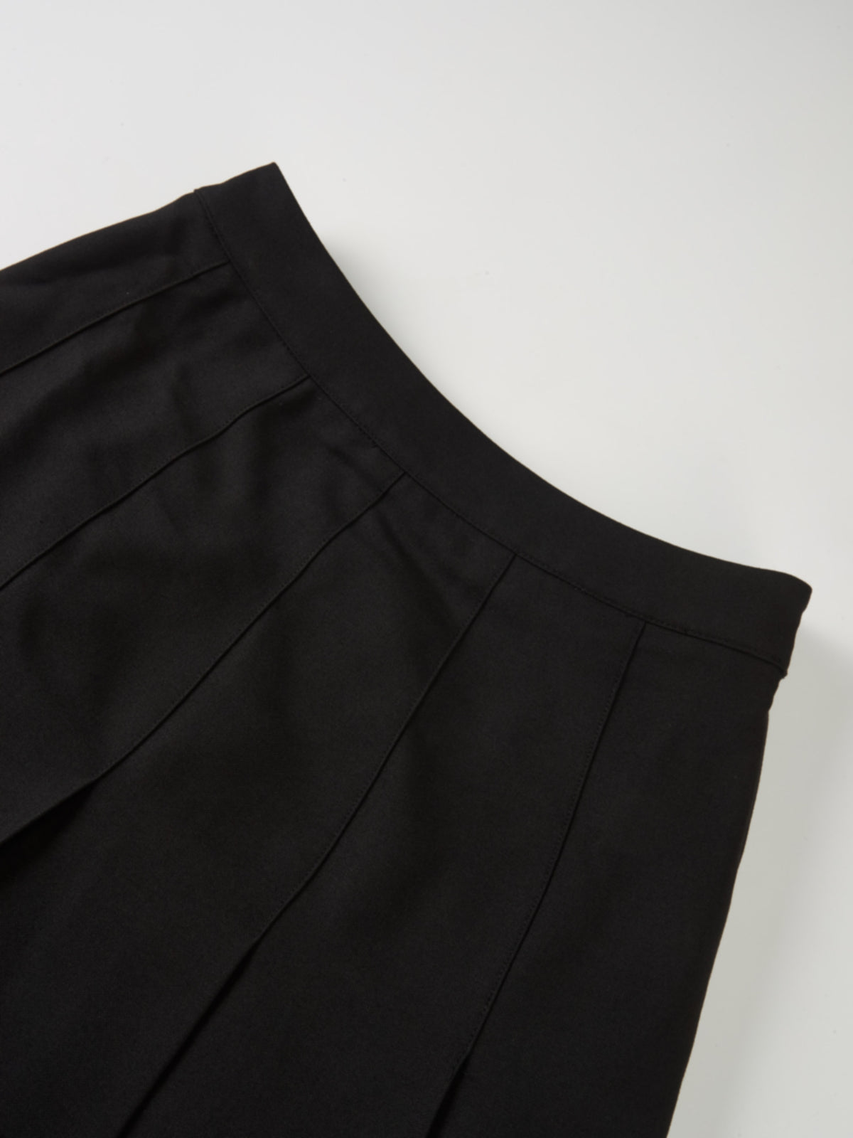 Stitch Down Pleated Basic Skirt - Black