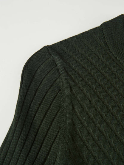 V Ribbed Sweater - Green