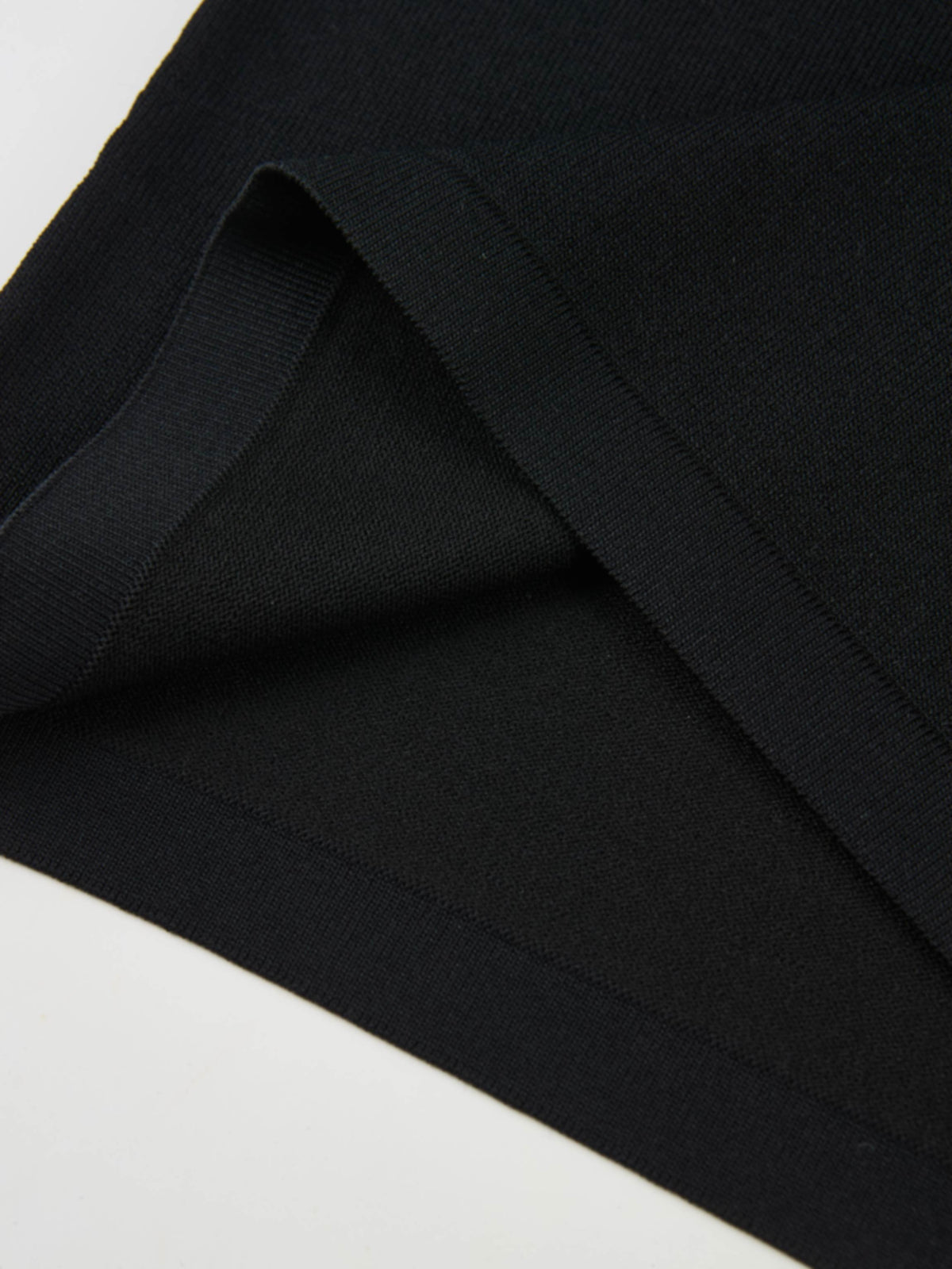 Sleeveless Crew Neck Silk Knit Top - Black