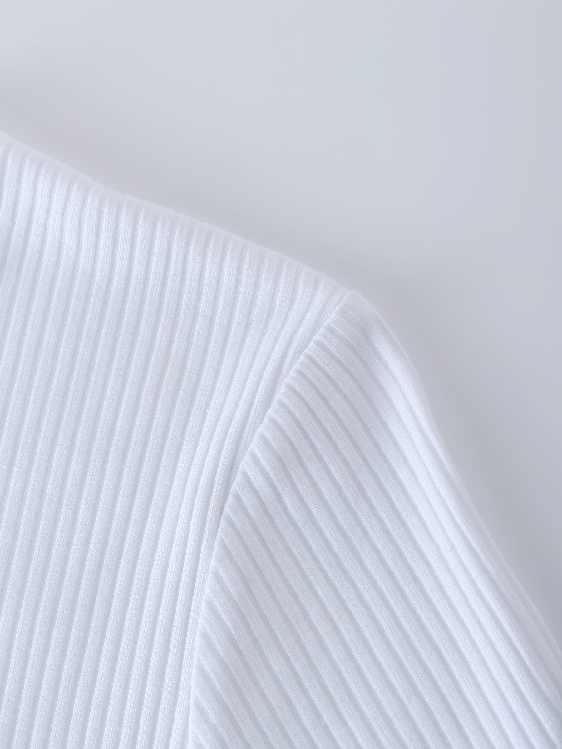WIDE RIBBED CREW-WHITE