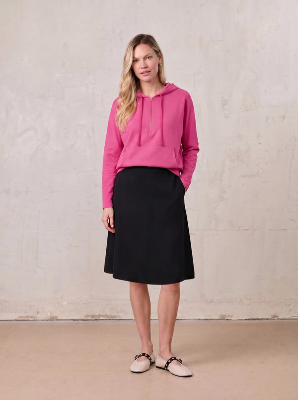 LIGHTWEIGHT 3 PANEL SKIRT-BLACK 23"