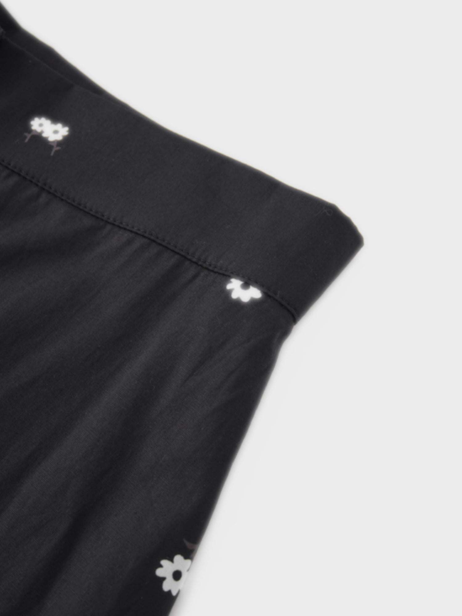 Ombre Flower Skirt-Black