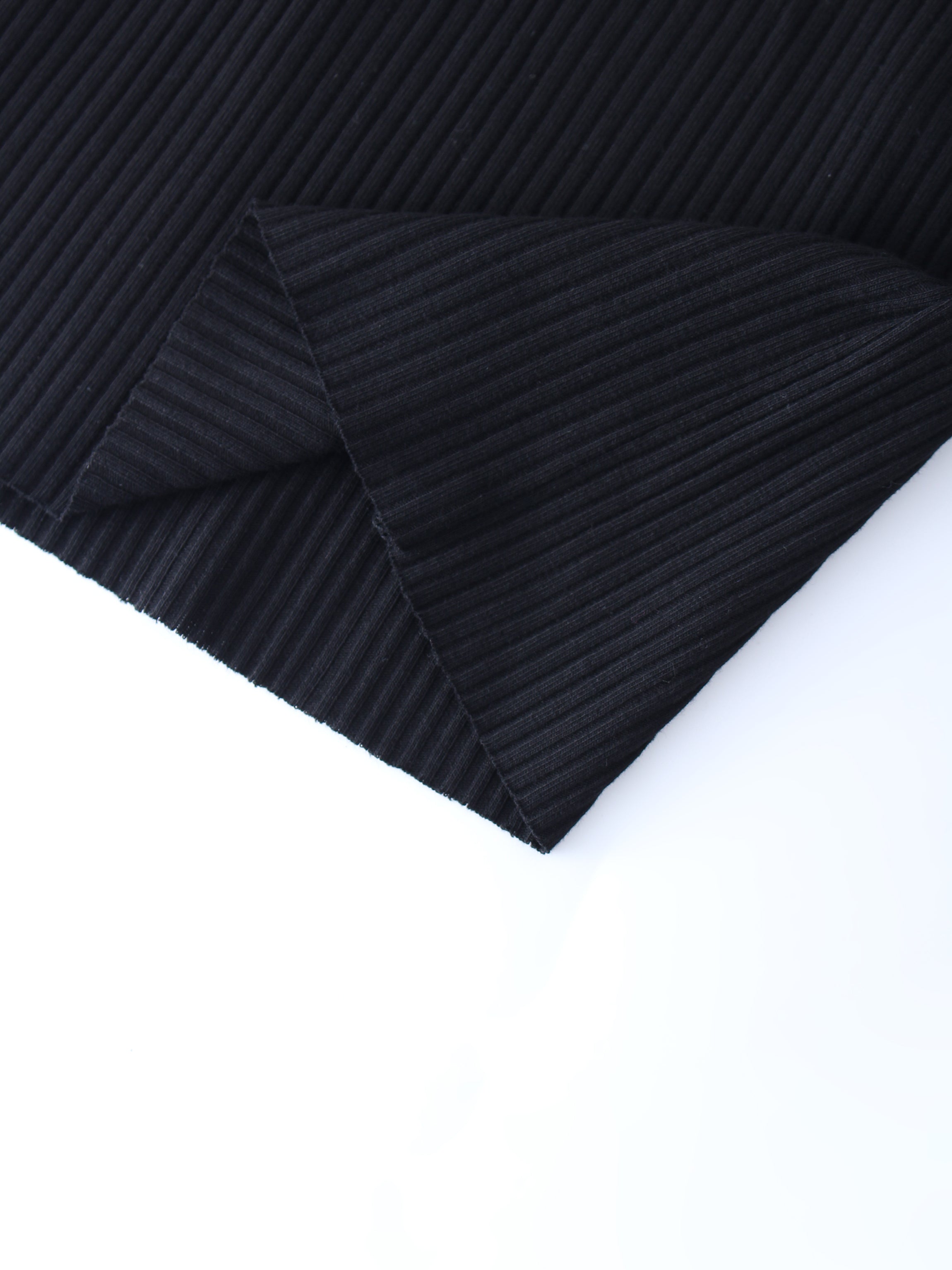 WIDE RIBBED CREW-BLACK