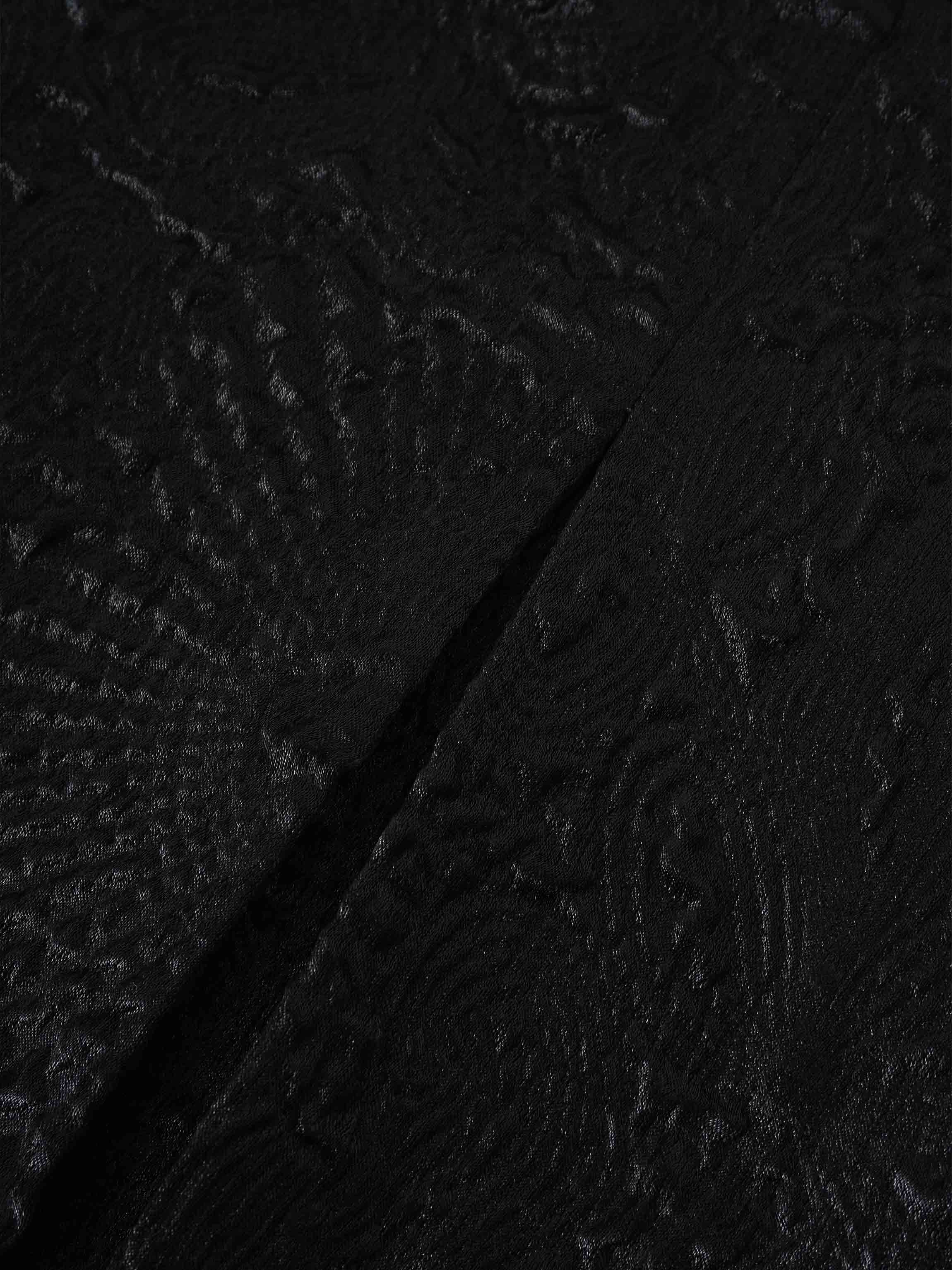 Embossed Inverted Pleat Skirt-Black