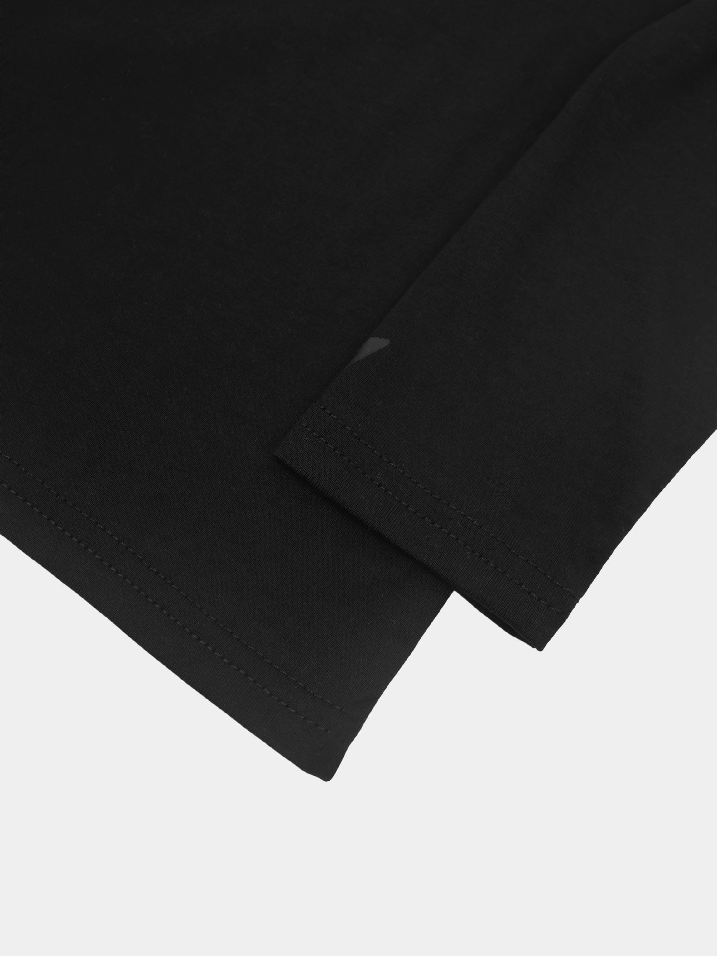 Center Seam High V Tee-Black